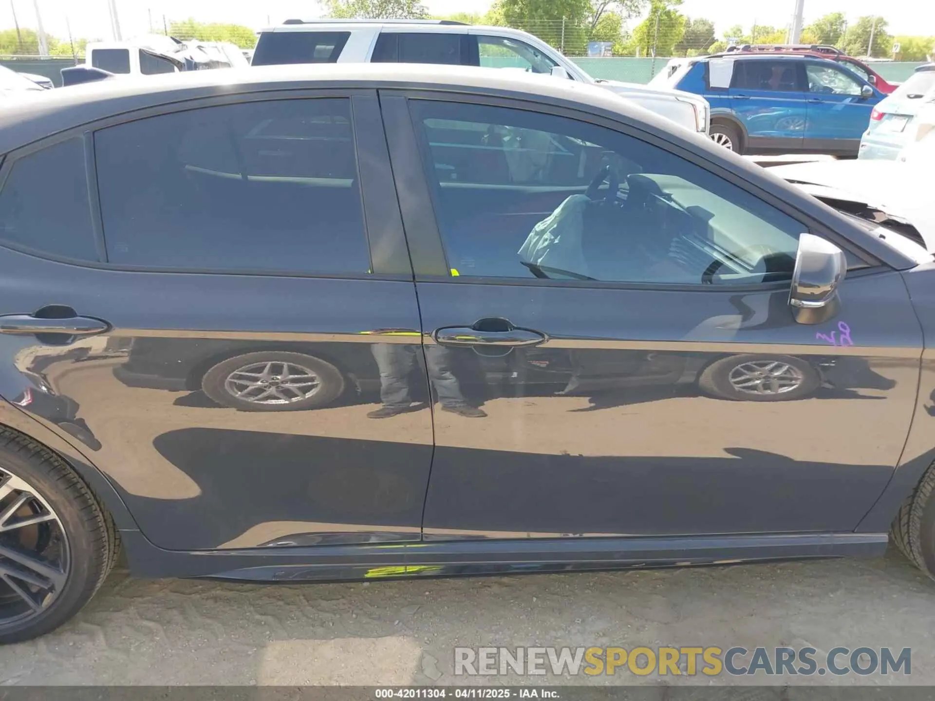 13 Photograph of a damaged car 4T1DAACK0SU586577 TOYOTA CAMRY 2025