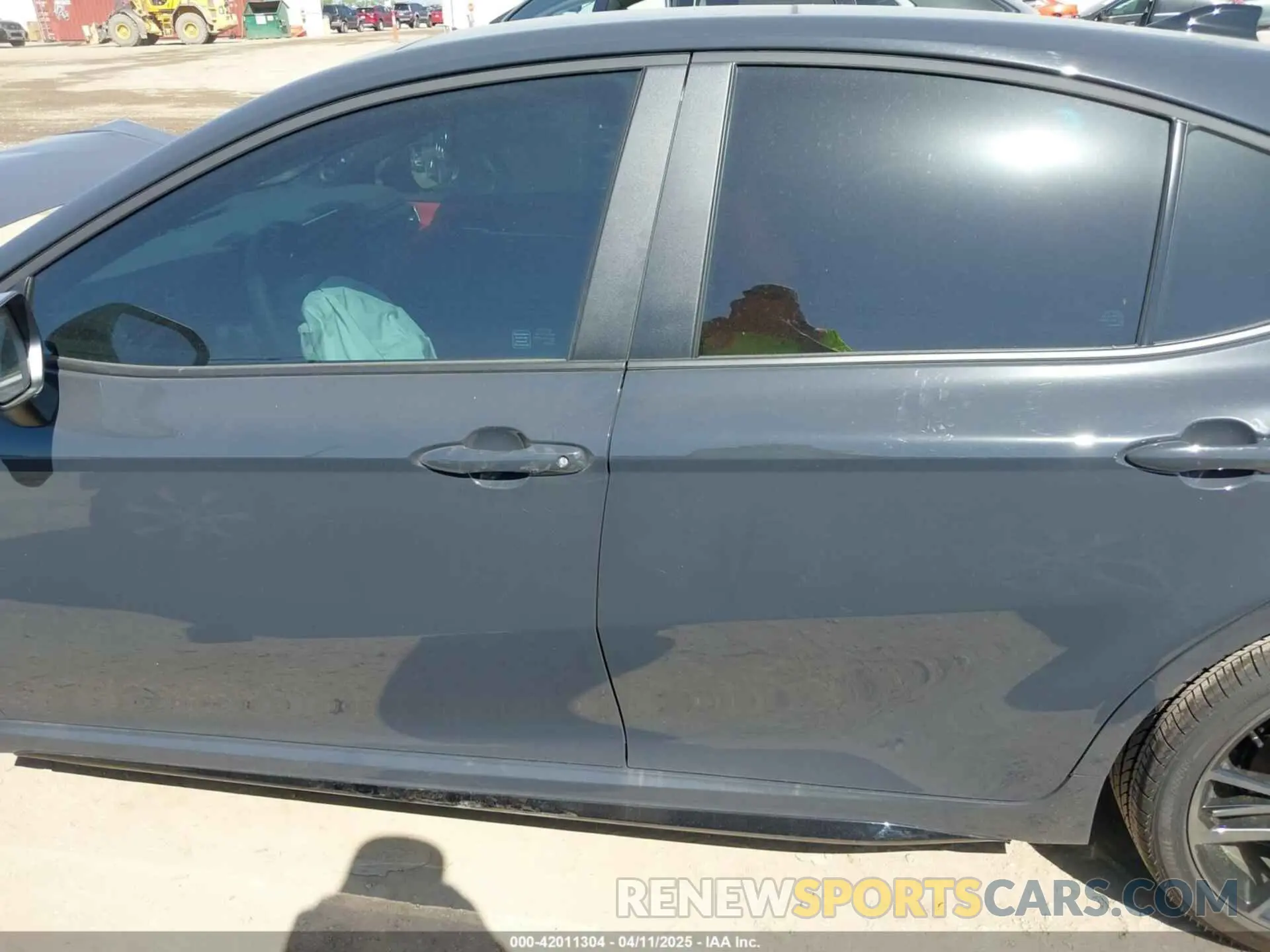 14 Photograph of a damaged car 4T1DAACK0SU586577 TOYOTA CAMRY 2025