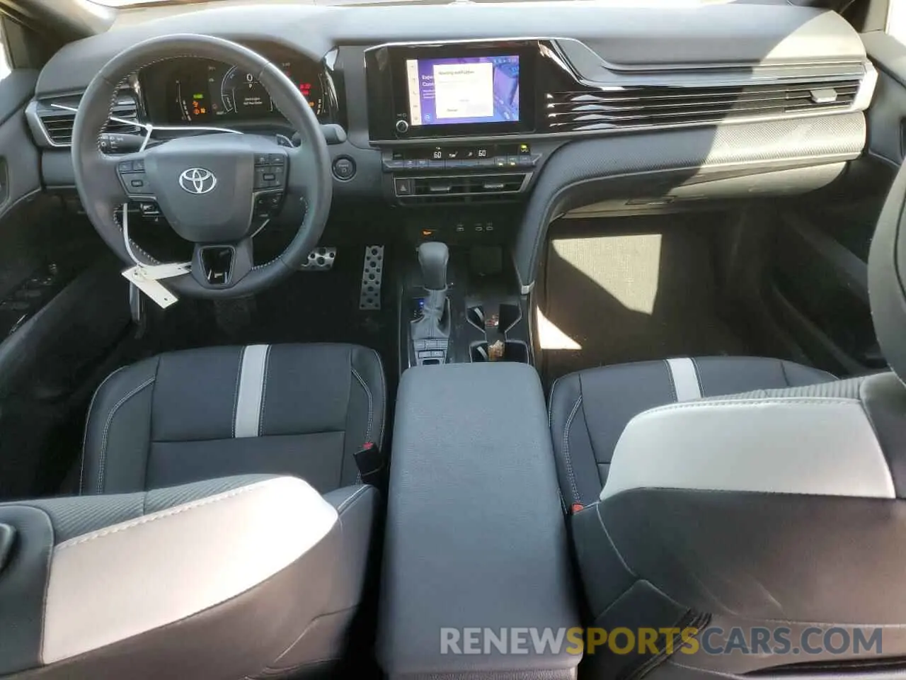 8 Фотография поврежденного автомобиля 4T1DAACK1SU026728 TOYOTA CAMRY 2025