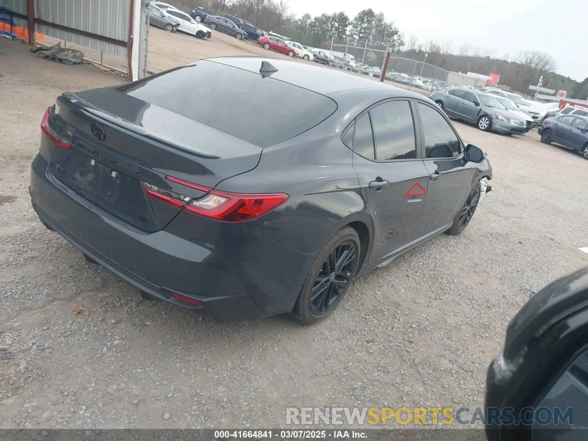 4 Фотография поврежденного автомобиля 4T1DAACK1SU085617 TOYOTA CAMRY 2025