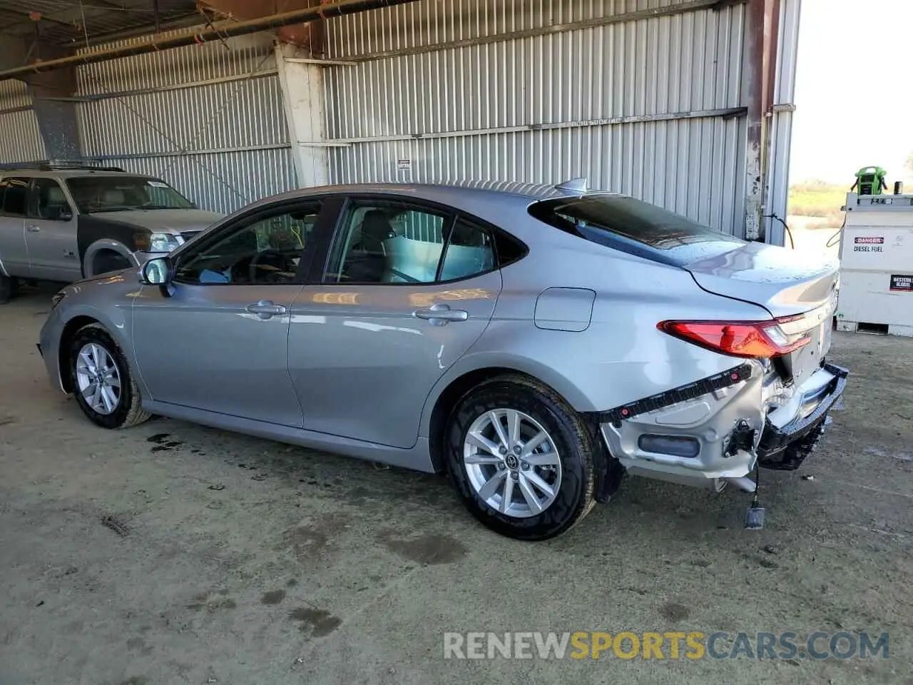 2 Photograph of a damaged car 4T1DAACK1SU098254 TOYOTA CAMRY 2025