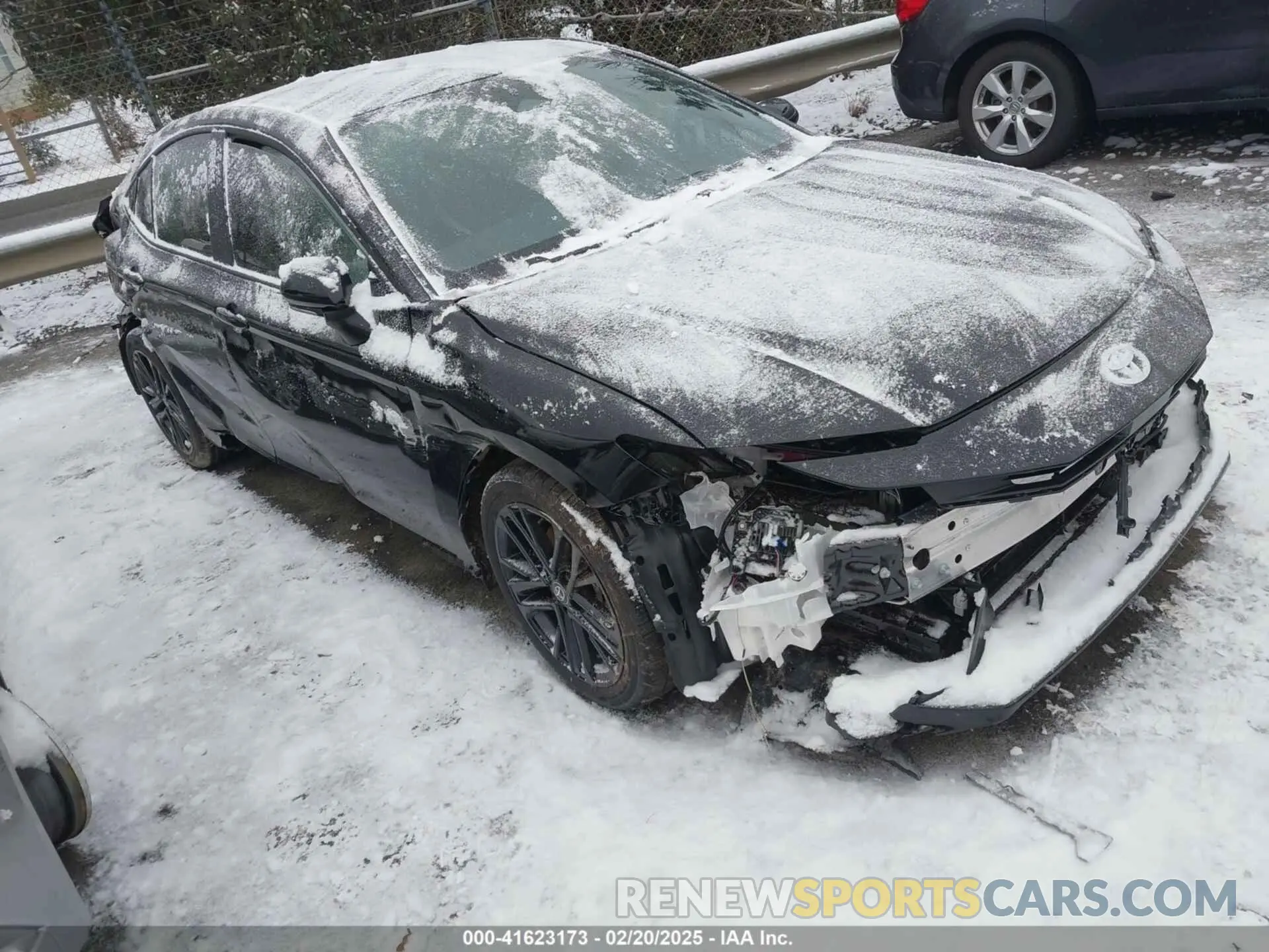1 Photograph of a damaged car 4T1DAACK1SU098268 TOYOTA CAMRY 2025