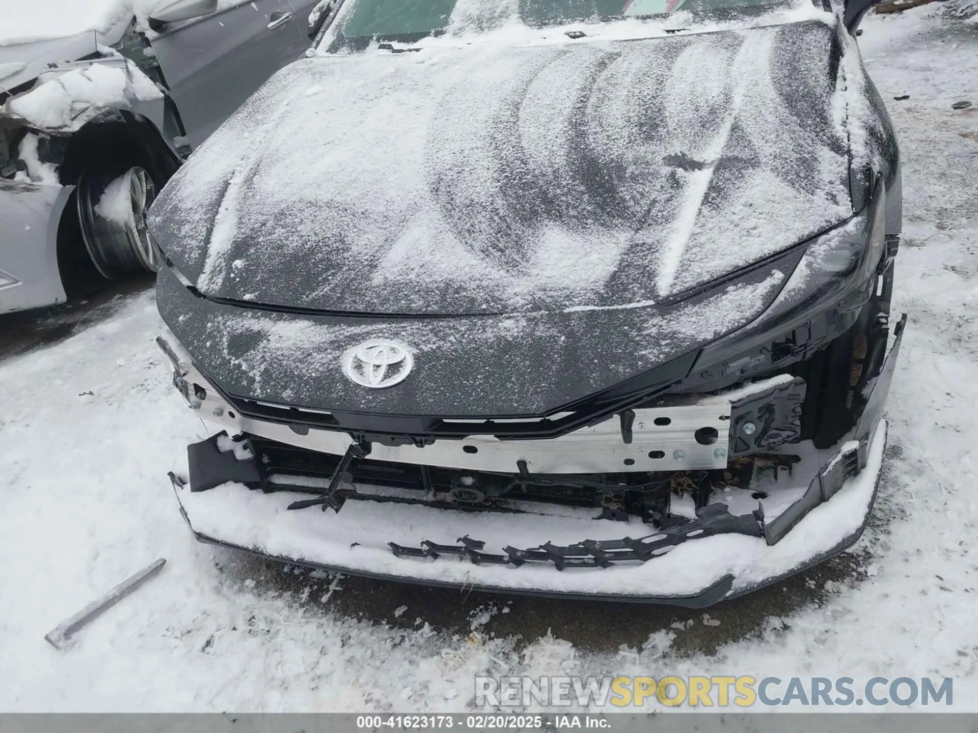 17 Photograph of a damaged car 4T1DAACK1SU098268 TOYOTA CAMRY 2025