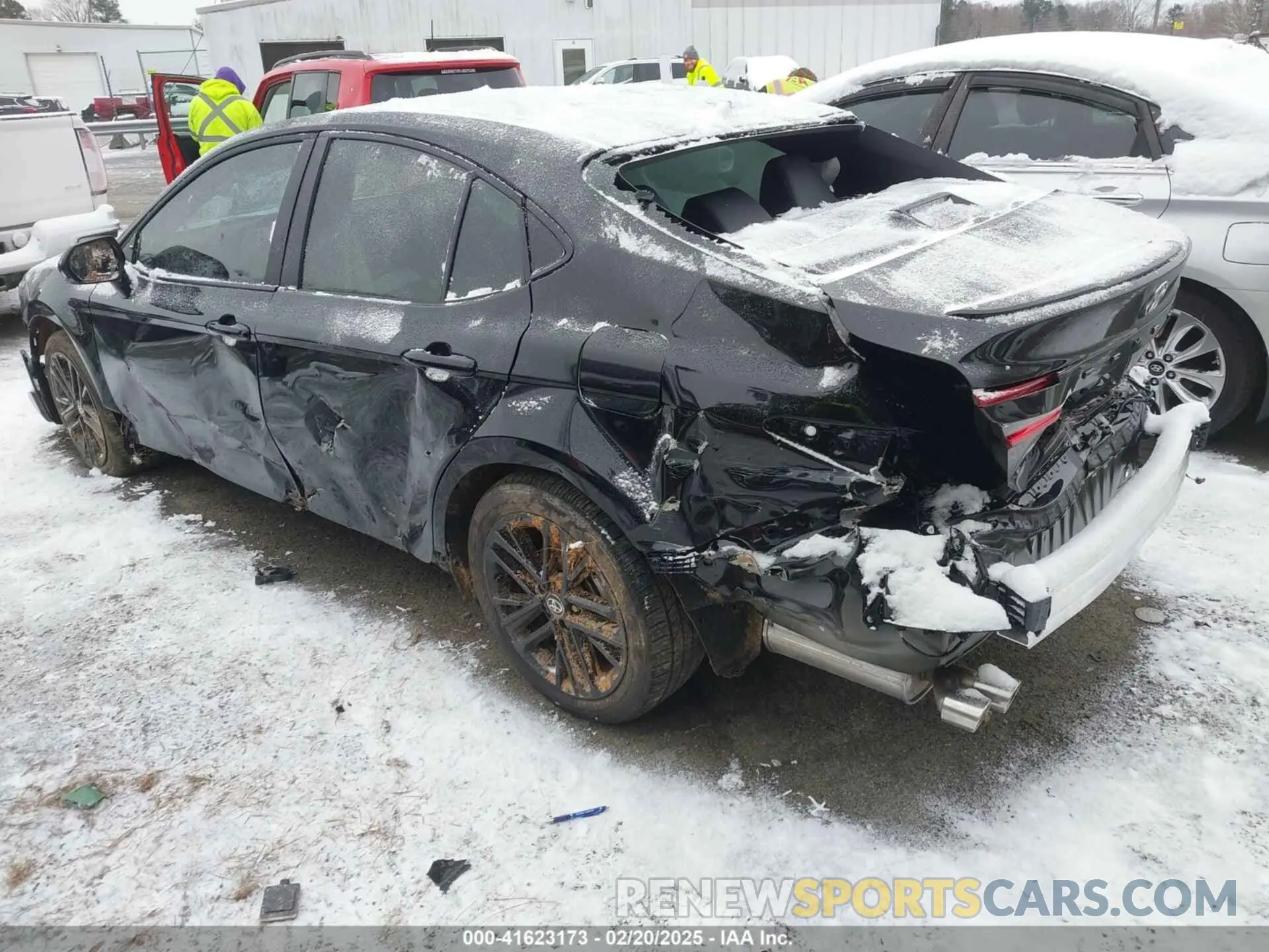 3 Photograph of a damaged car 4T1DAACK1SU098268 TOYOTA CAMRY 2025