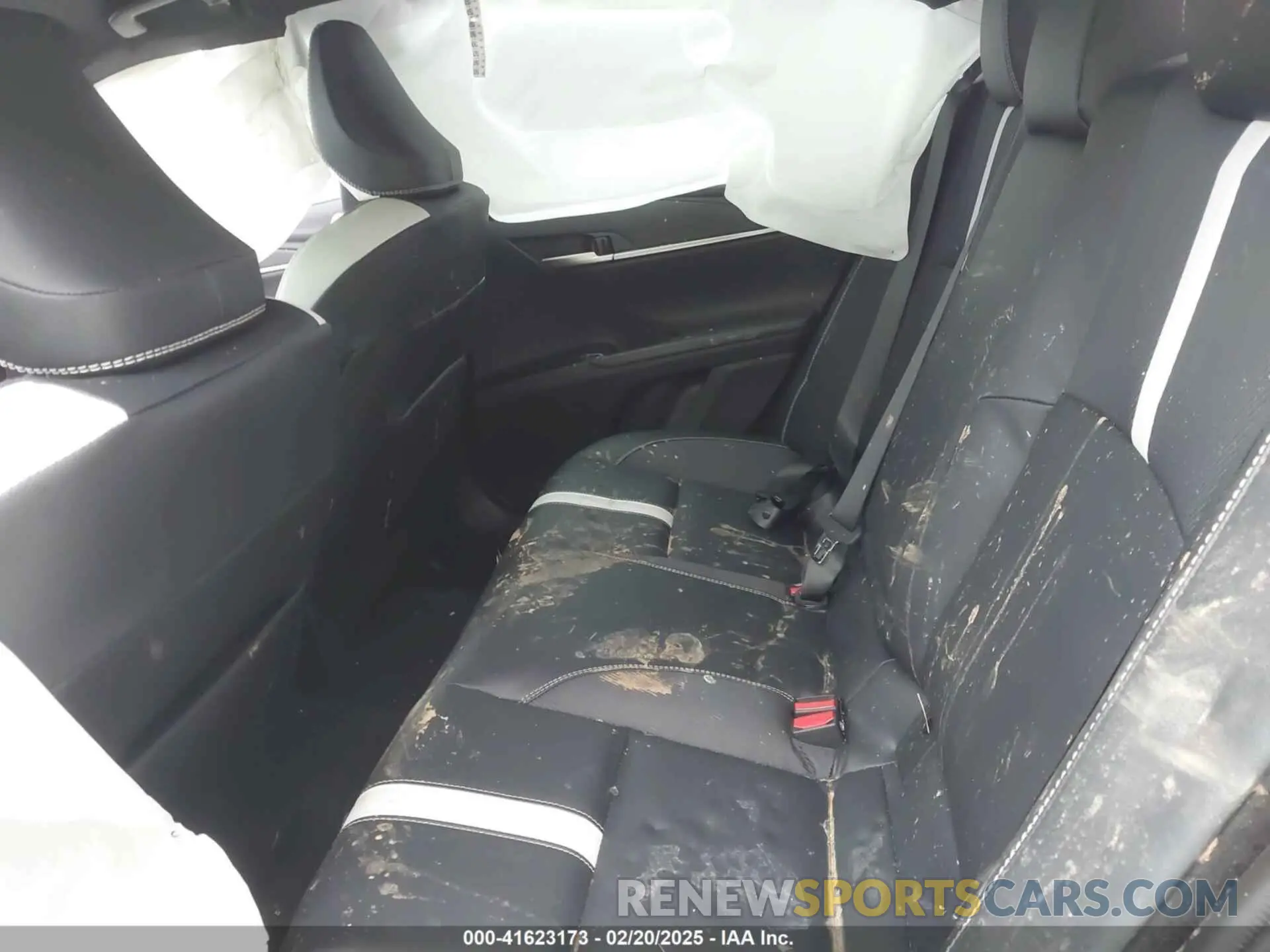 8 Photograph of a damaged car 4T1DAACK1SU098268 TOYOTA CAMRY 2025