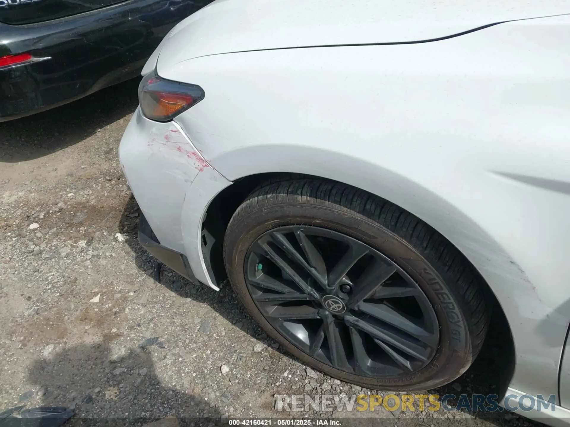 19 Photograph of a damaged car 4T1DAACK1SU505344 TOYOTA CAMRY 2025
