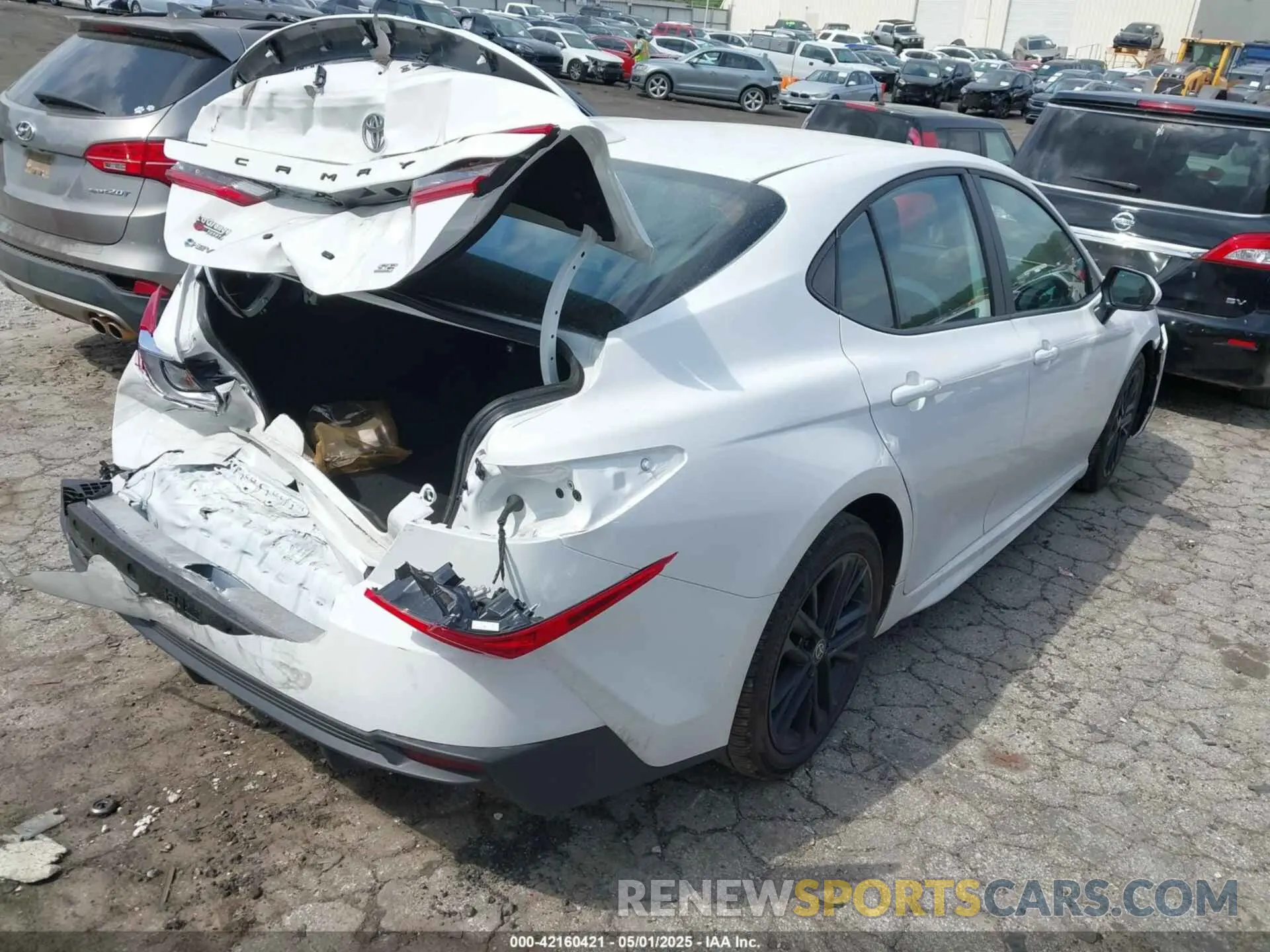 4 Photograph of a damaged car 4T1DAACK1SU505344 TOYOTA CAMRY 2025
