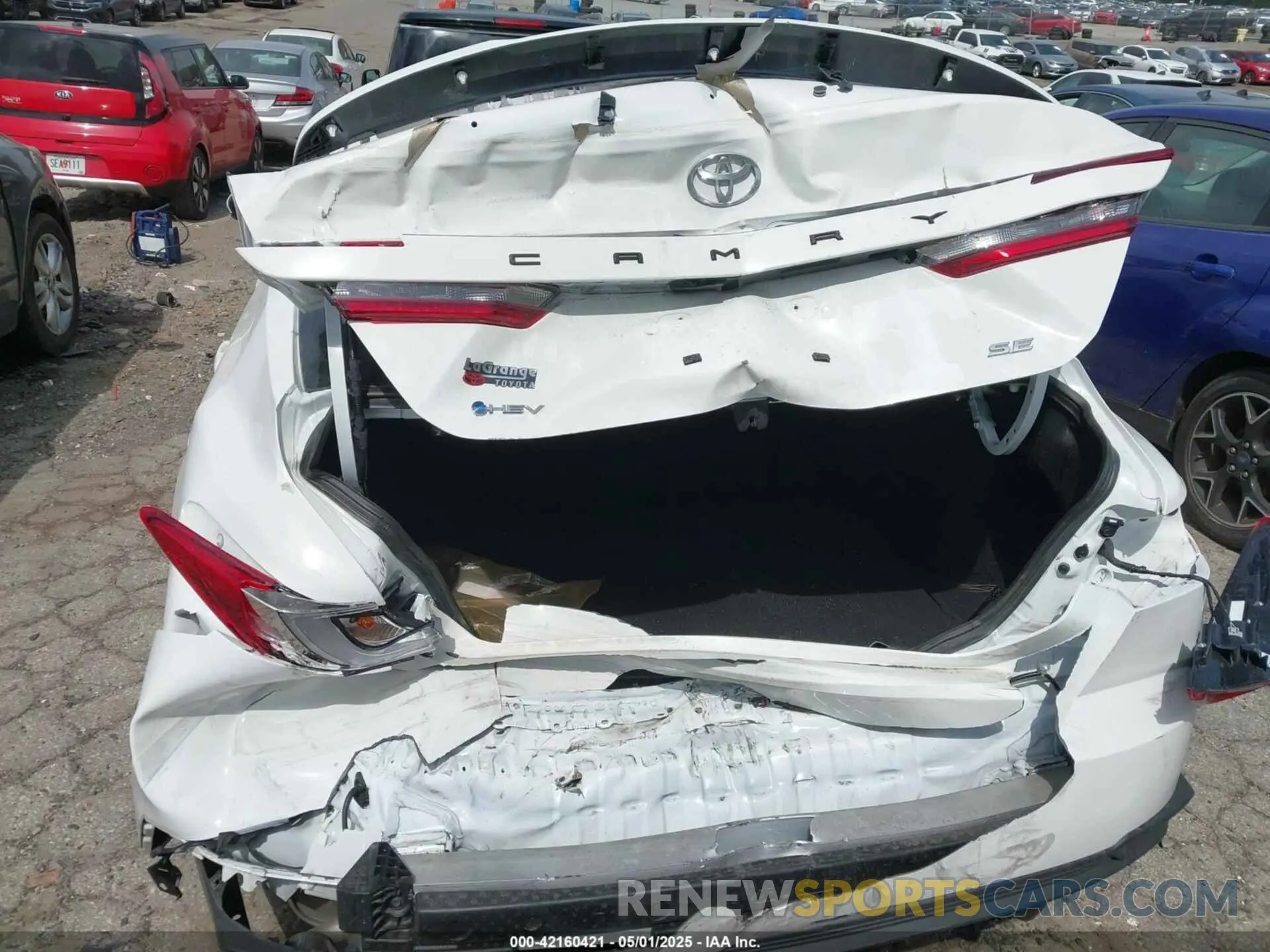 6 Photograph of a damaged car 4T1DAACK1SU505344 TOYOTA CAMRY 2025