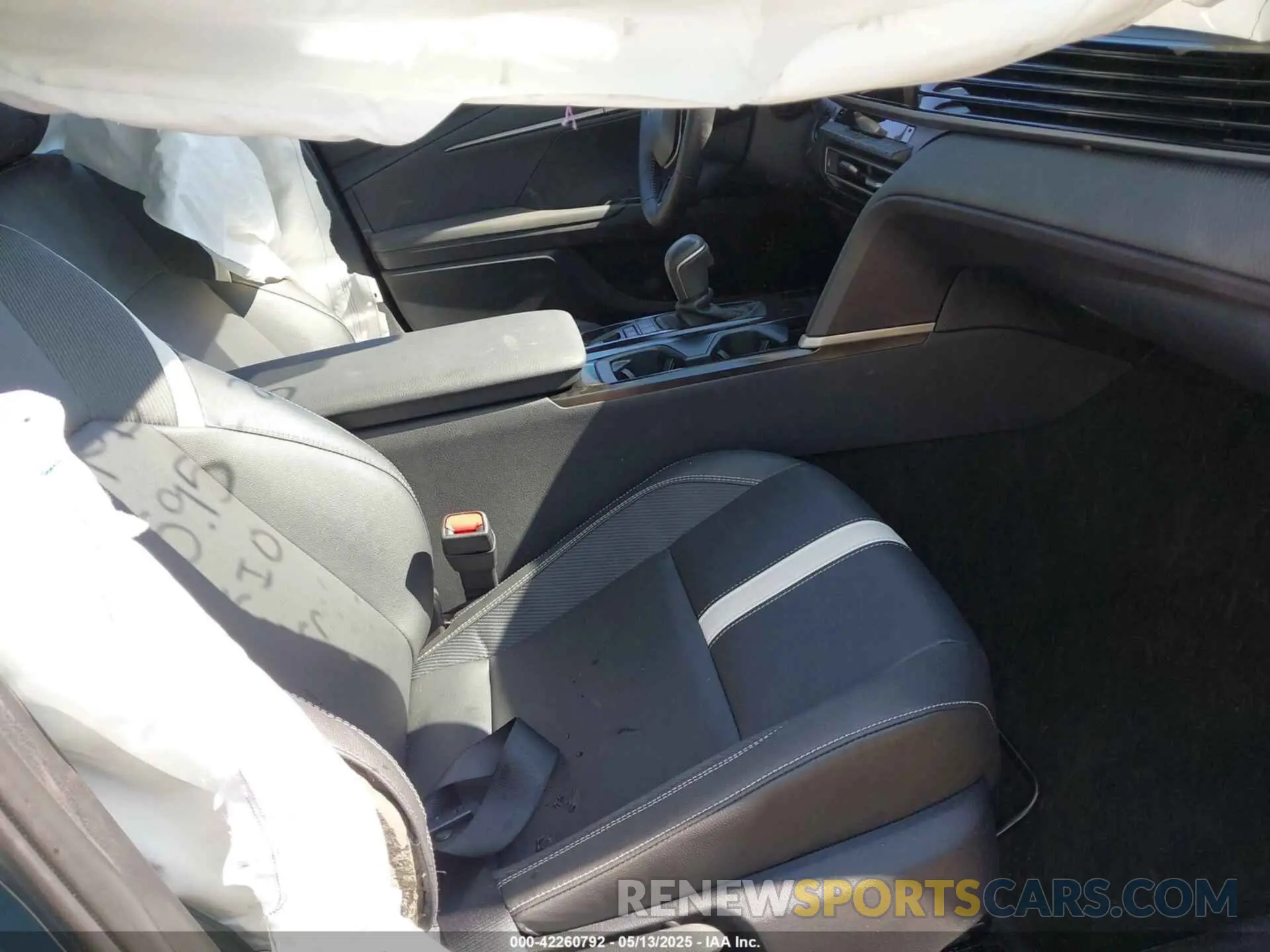 5 Photograph of a damaged car 4T1DAACK2SU002079 TOYOTA CAMRY 2025