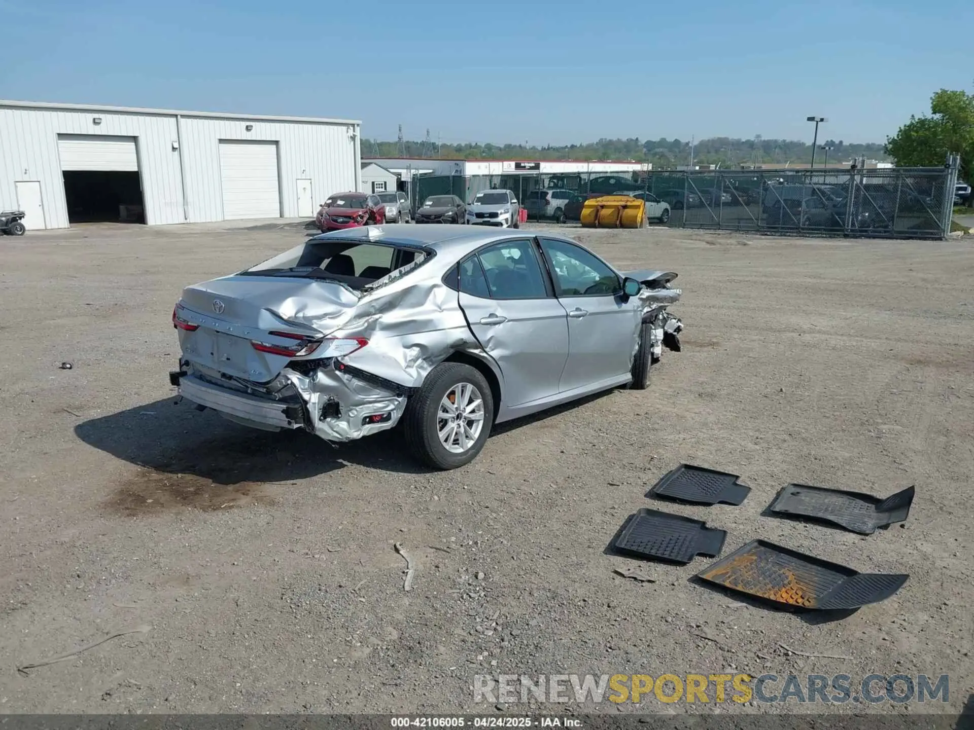 4 Photograph of a damaged car 4T1DAACK2SU008464 TOYOTA CAMRY 2025