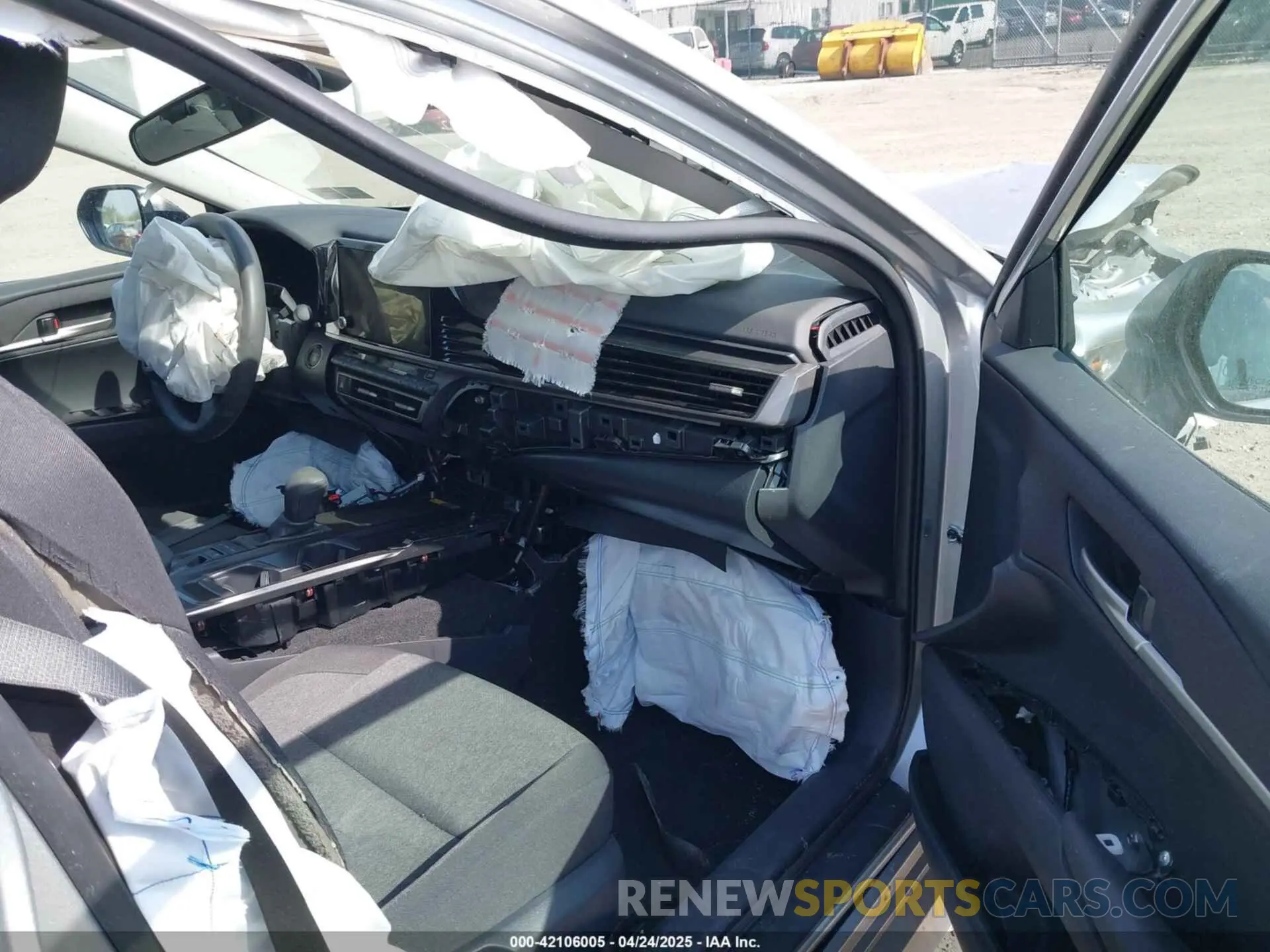 5 Photograph of a damaged car 4T1DAACK2SU008464 TOYOTA CAMRY 2025
