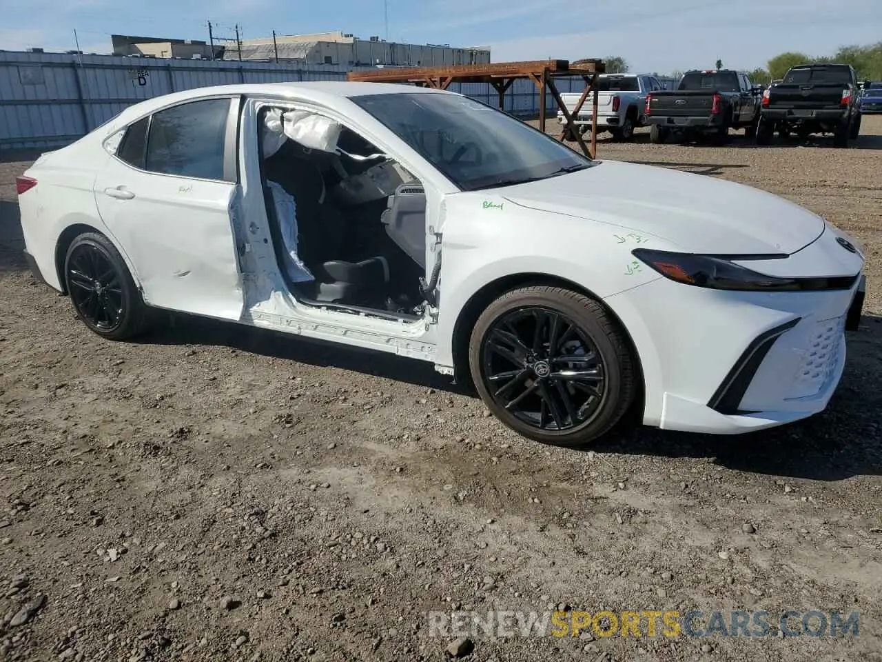 4 Фотография поврежденного автомобиля 4T1DAACK2SU043408 TOYOTA CAMRY 2025