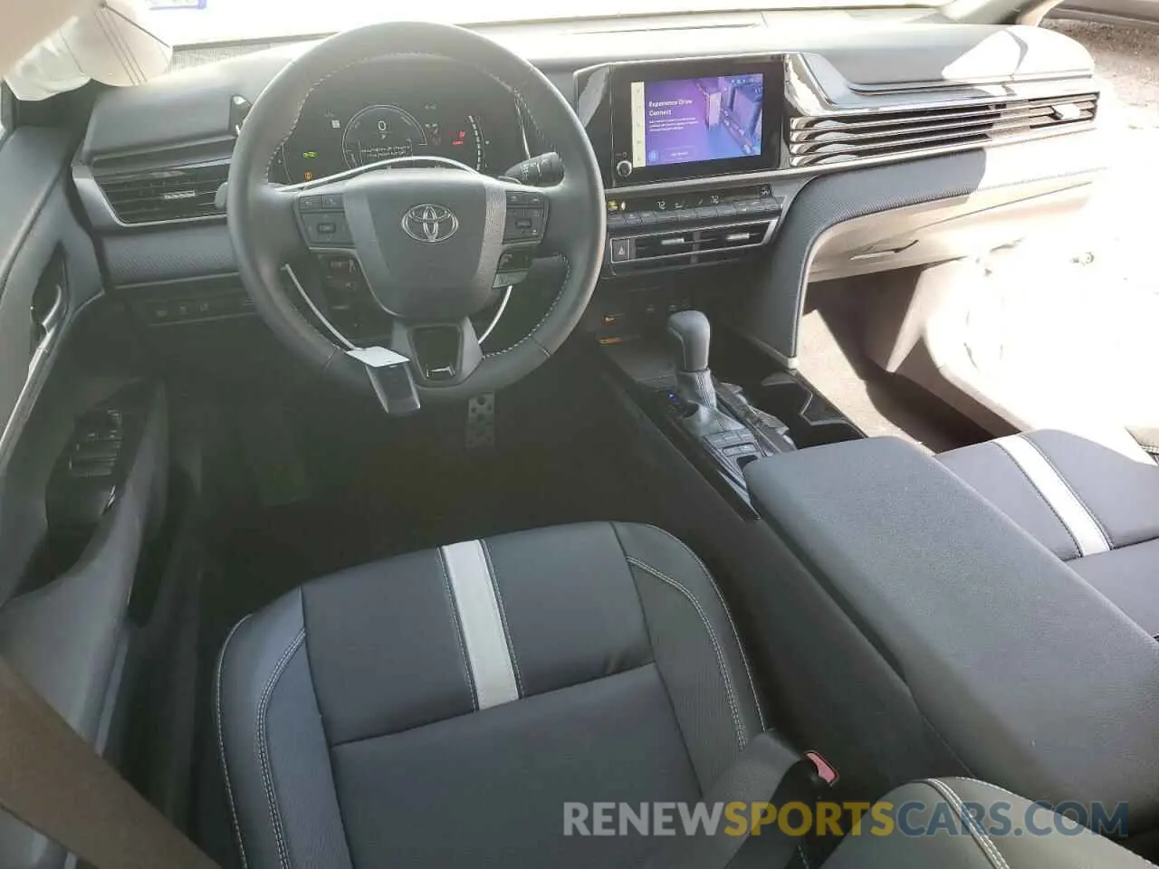 8 Фотография поврежденного автомобиля 4T1DAACK2SU043408 TOYOTA CAMRY 2025