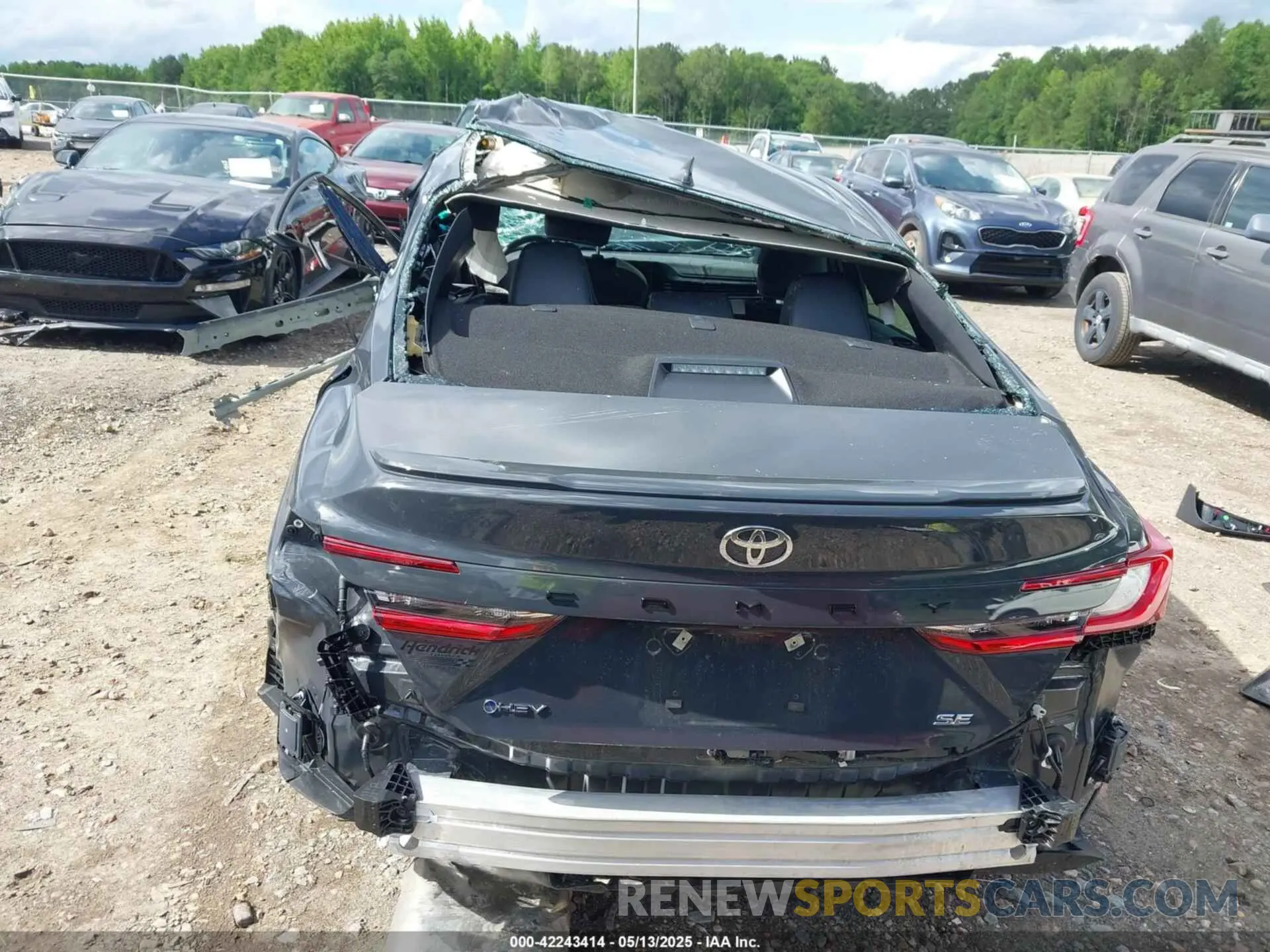 16 Photograph of a damaged car 4T1DAACK2SU090258 TOYOTA CAMRY 2025