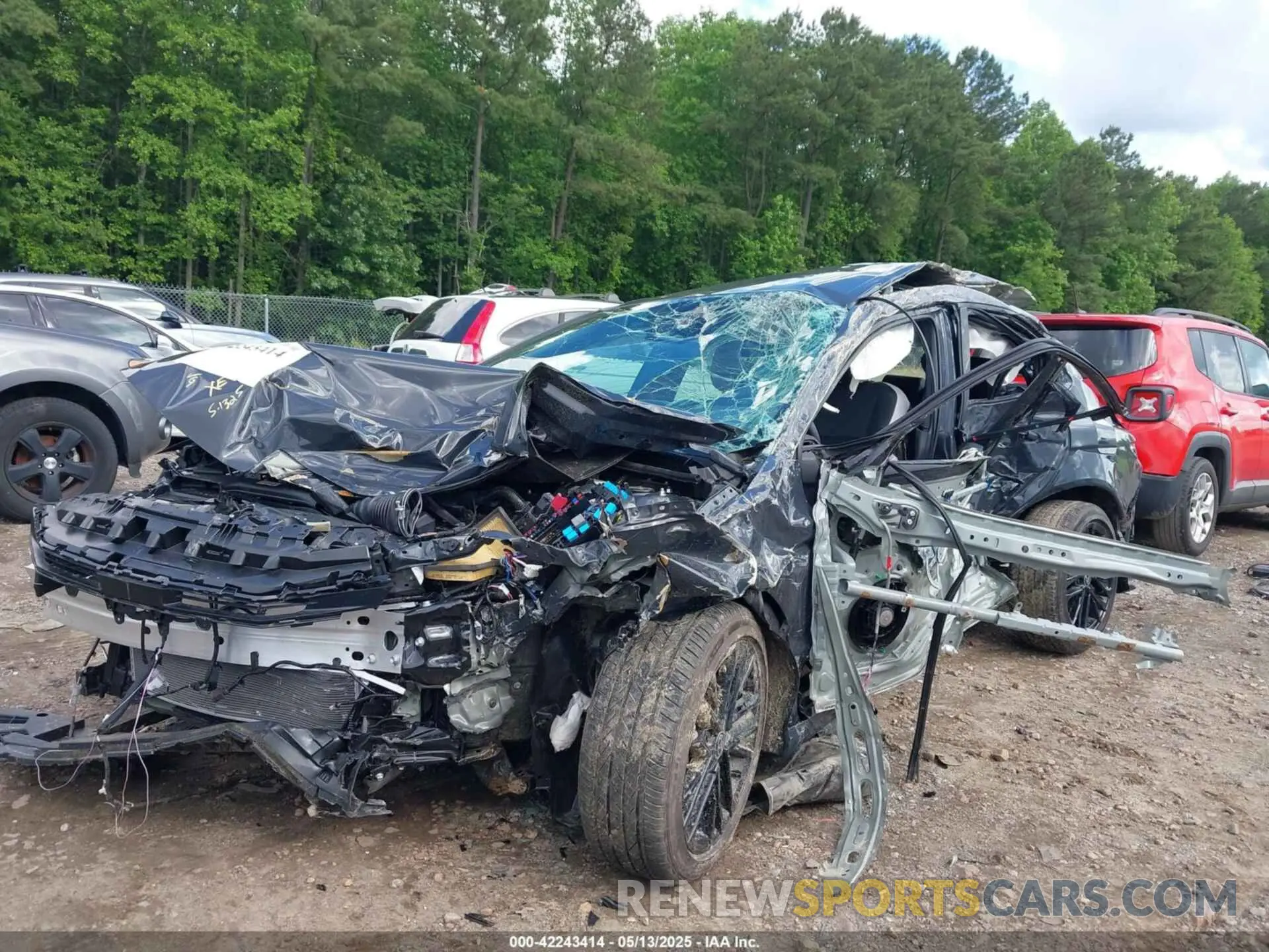 2 Photograph of a damaged car 4T1DAACK2SU090258 TOYOTA CAMRY 2025