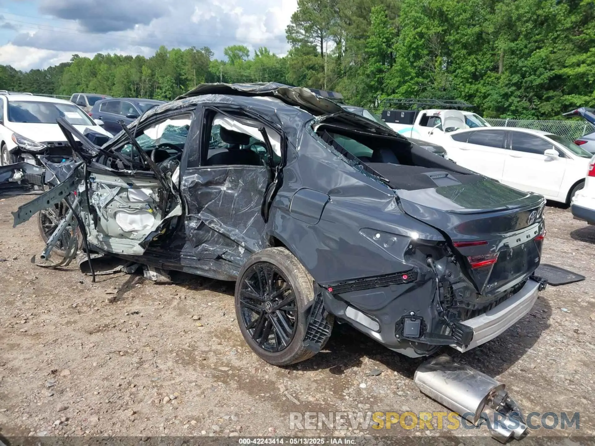 3 Photograph of a damaged car 4T1DAACK2SU090258 TOYOTA CAMRY 2025