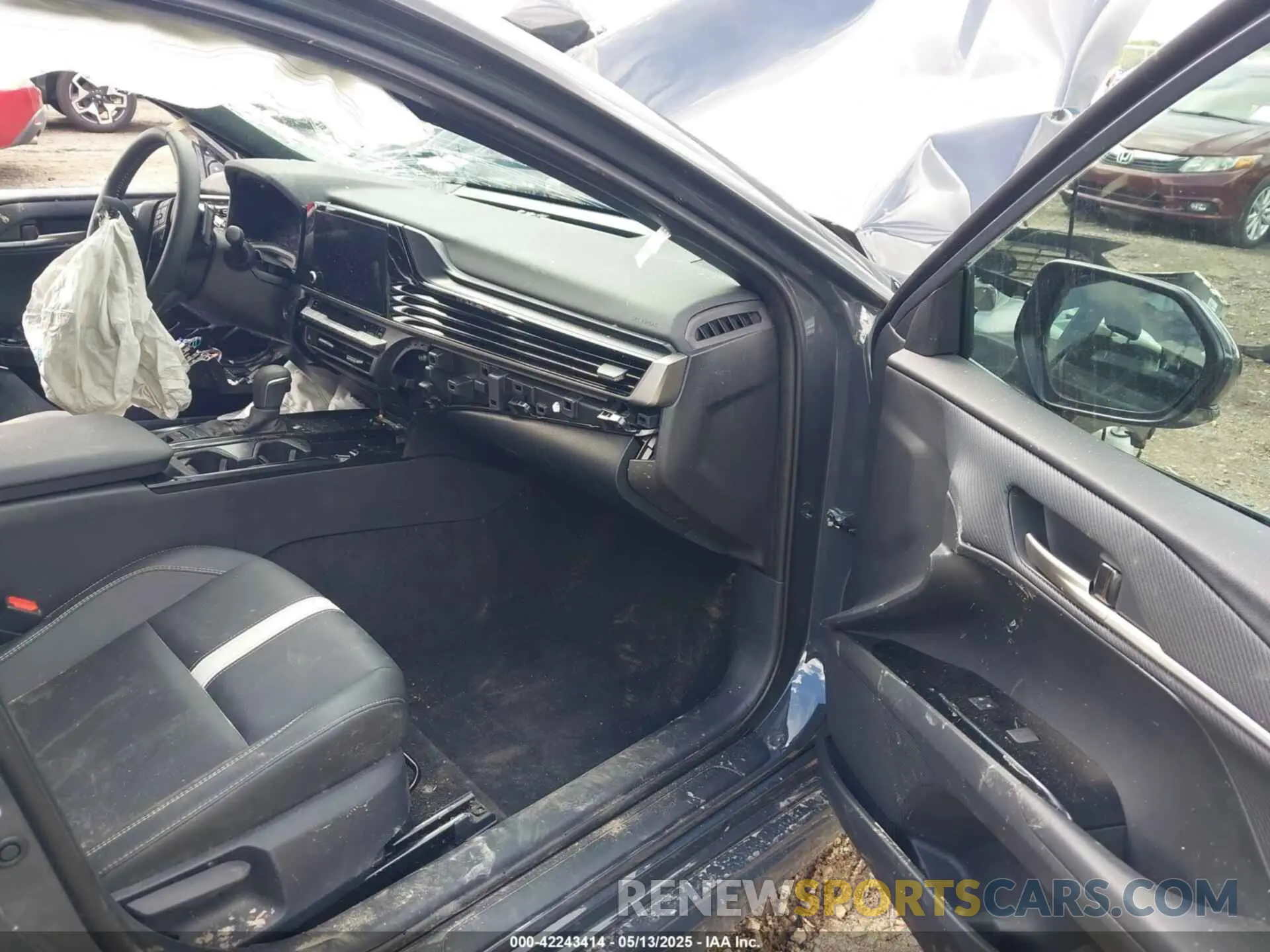 5 Photograph of a damaged car 4T1DAACK2SU090258 TOYOTA CAMRY 2025