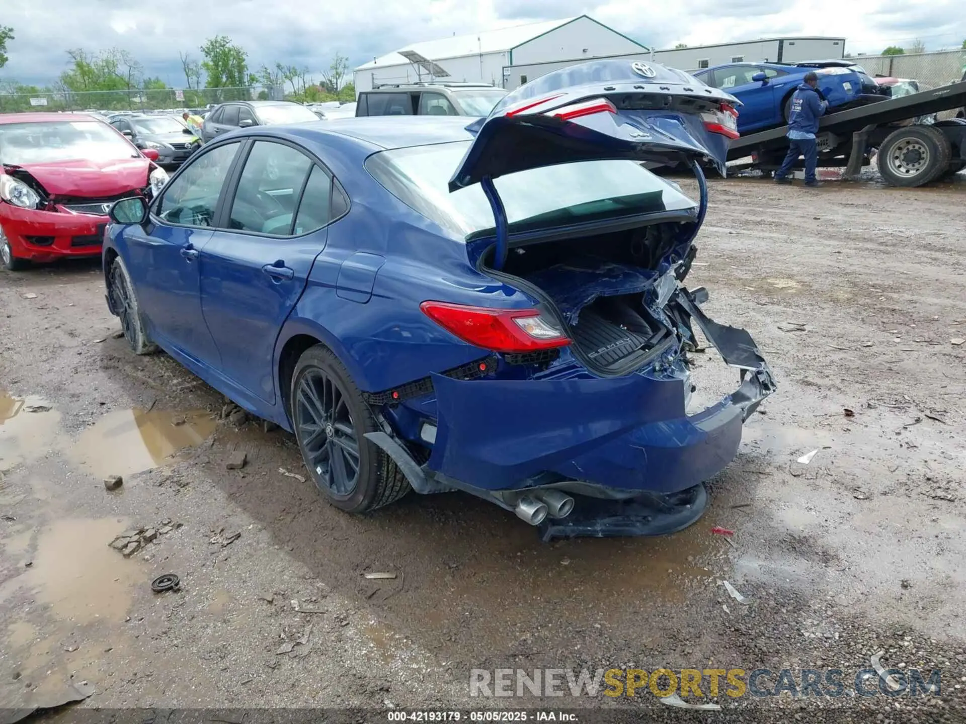 3 Фотография поврежденного автомобиля 4T1DAACK2SU111092 TOYOTA CAMRY 2025