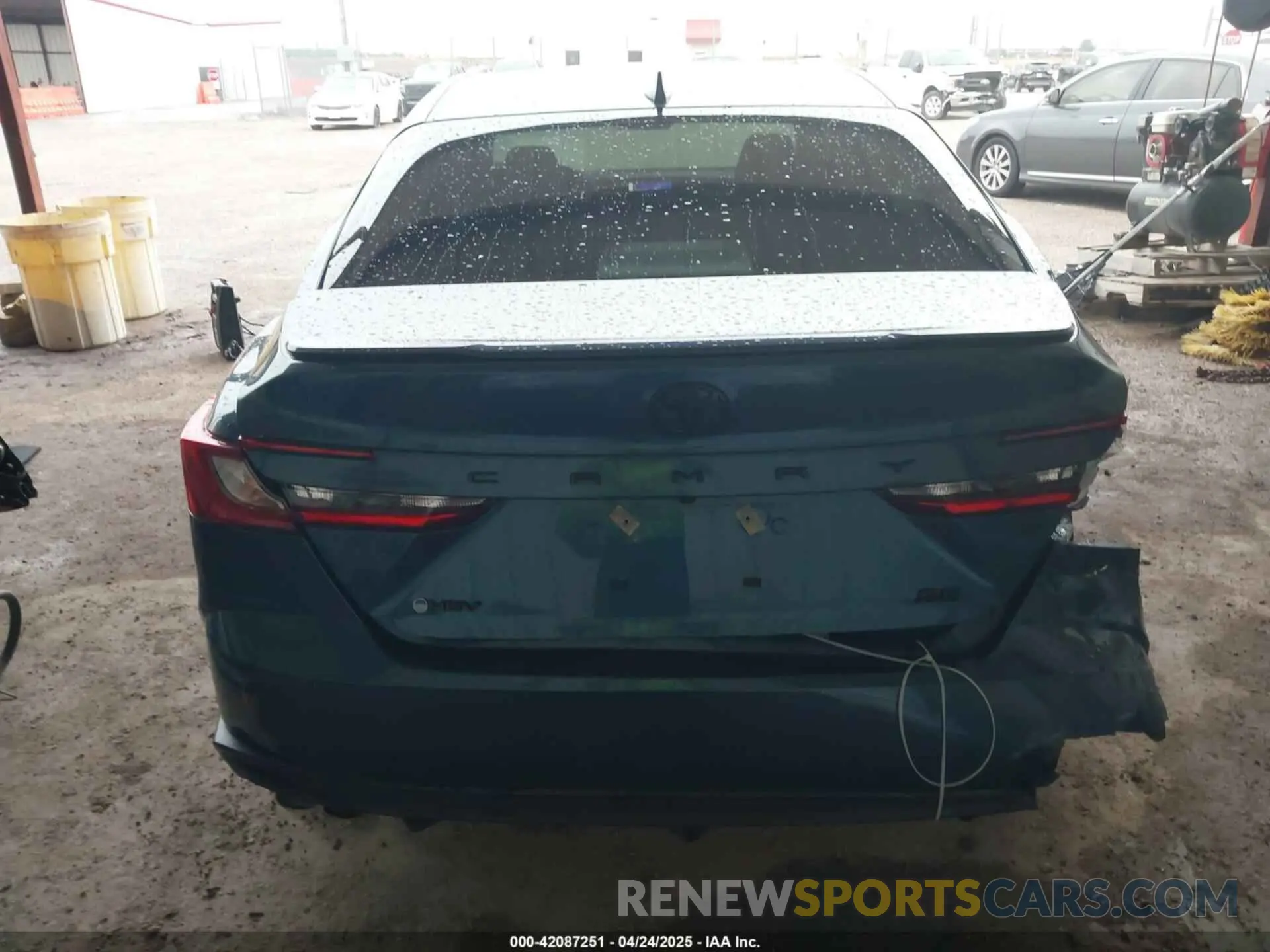 16 Photograph of a damaged car 4T1DAACK2SU520046 TOYOTA CAMRY 2025