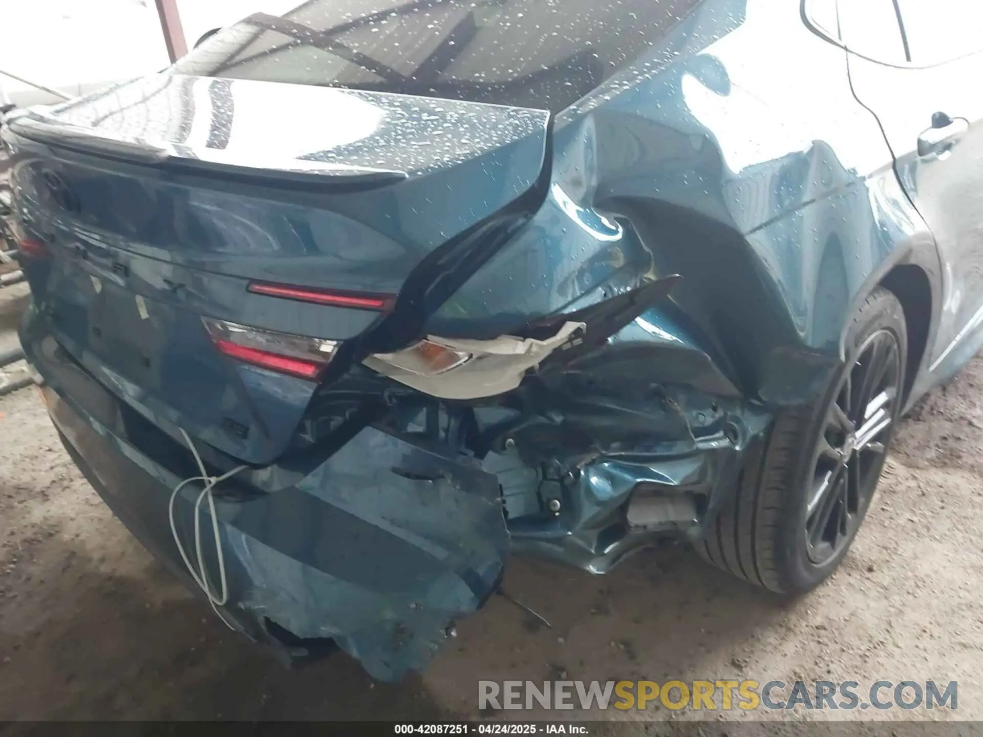 6 Photograph of a damaged car 4T1DAACK2SU520046 TOYOTA CAMRY 2025