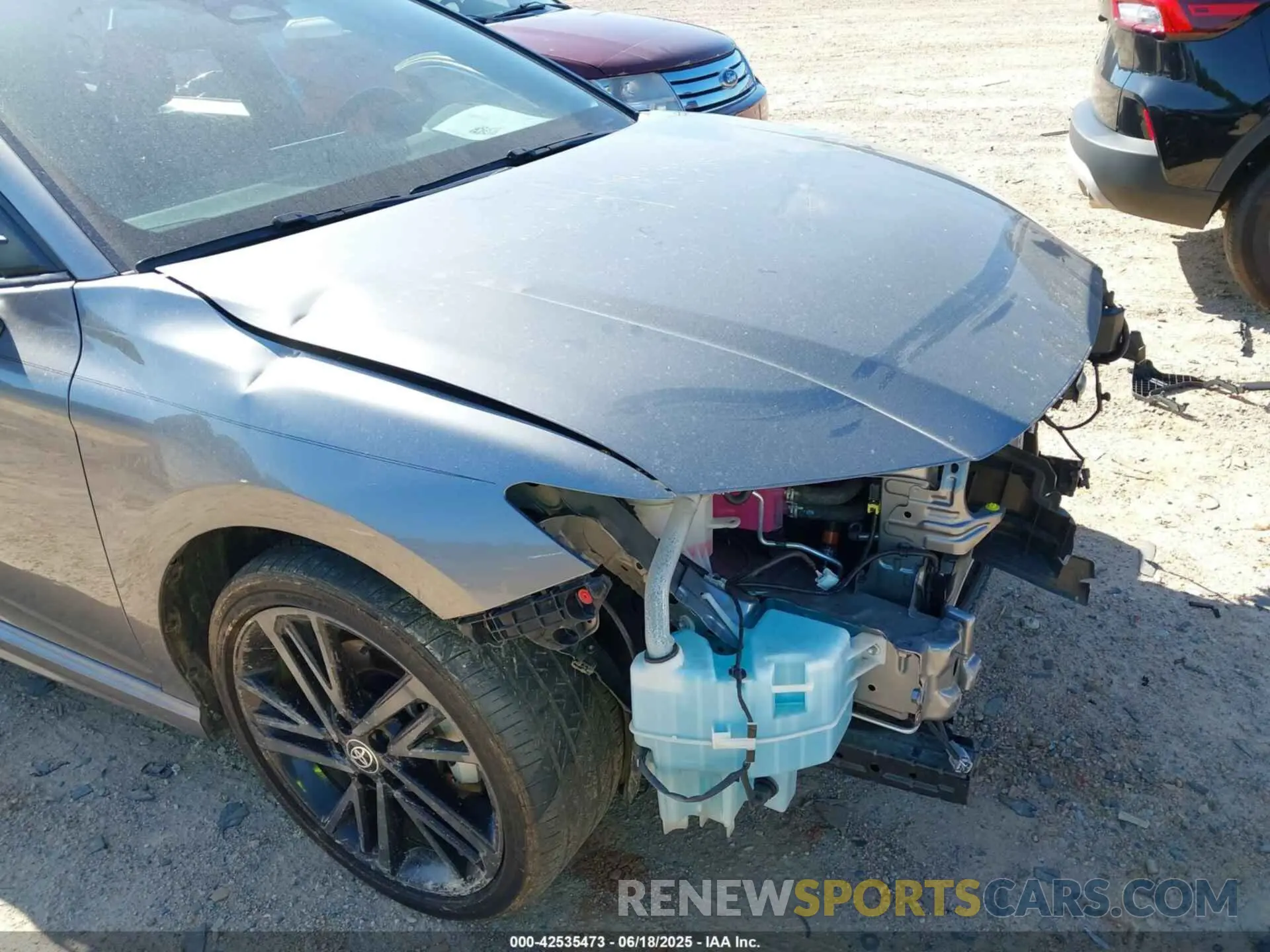 19 Photograph of a damaged car 4T1DAACK2SU559185 TOYOTA CAMRY 2025