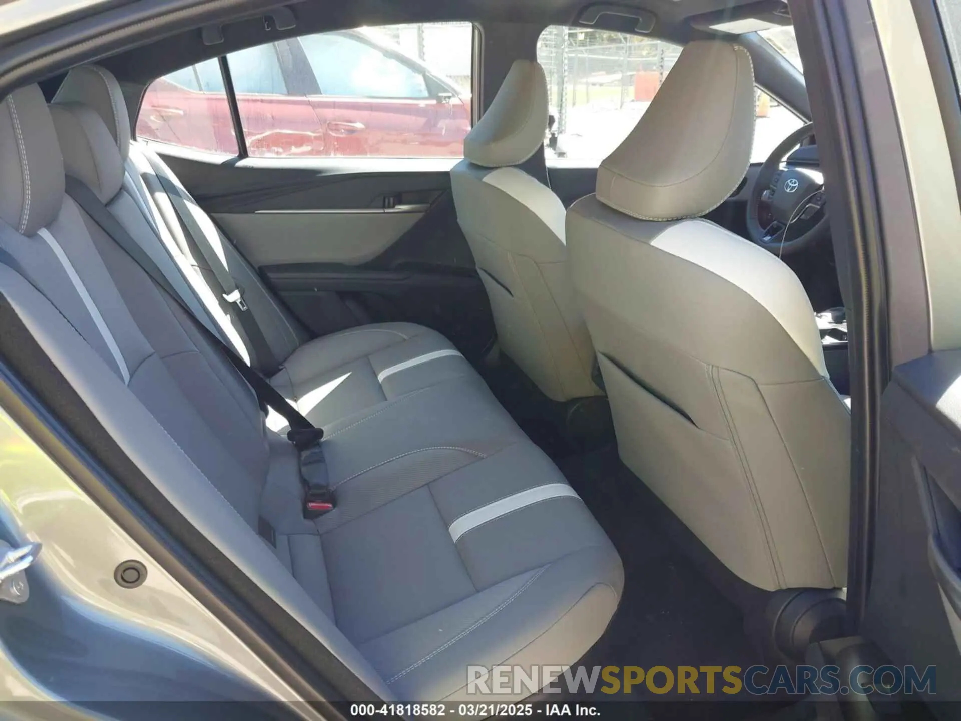 8 Фотография поврежденного автомобиля 4T1DAACK2SU566377 TOYOTA CAMRY 2025