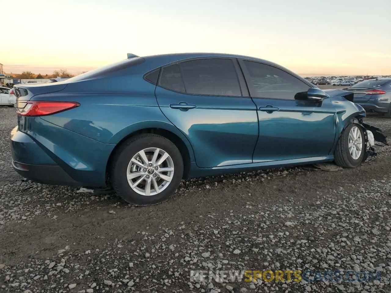 3 Фотография поврежденного автомобиля 4T1DAACK3SU005704 TOYOTA CAMRY 2025