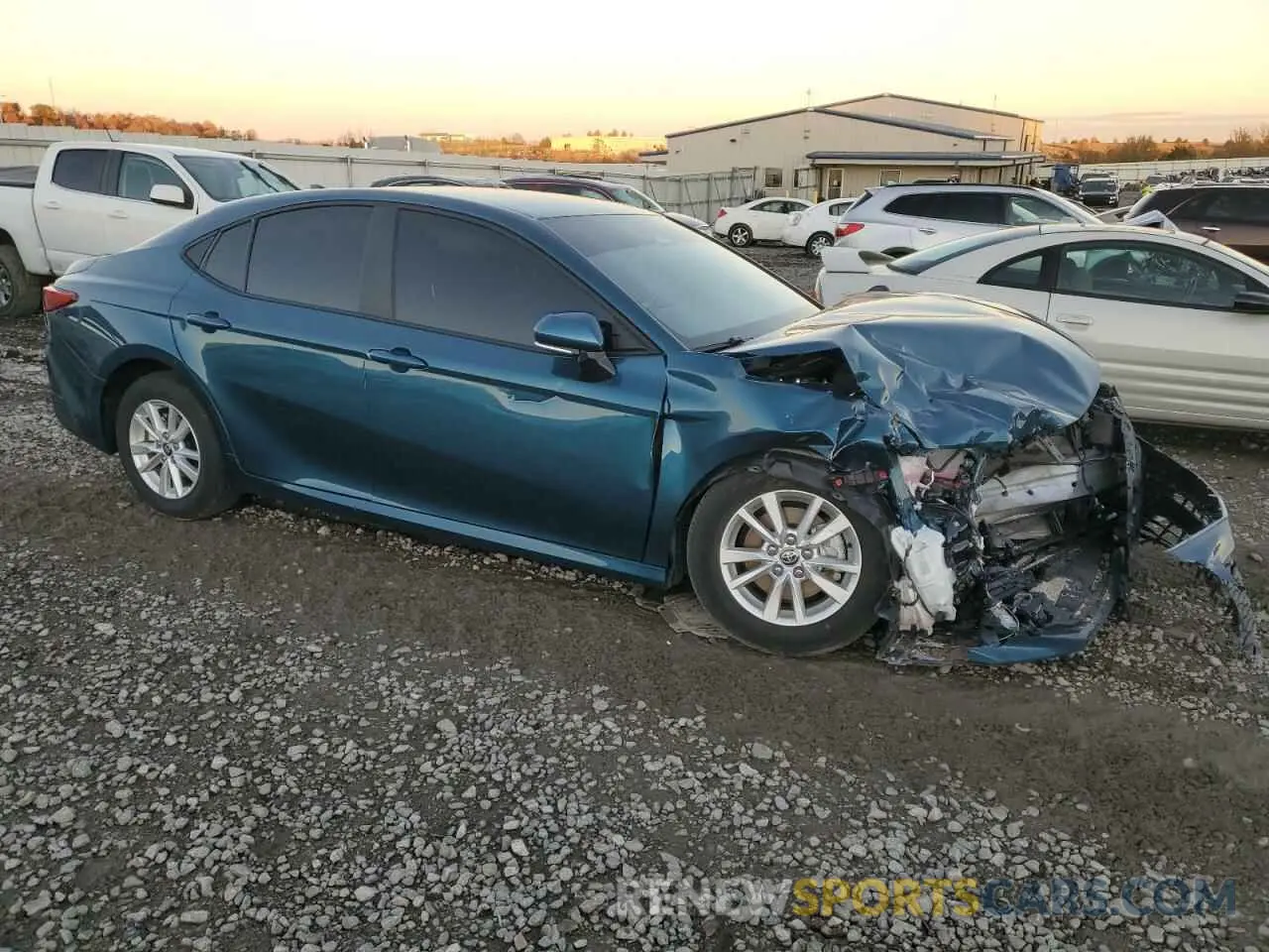 4 Фотография поврежденного автомобиля 4T1DAACK3SU005704 TOYOTA CAMRY 2025