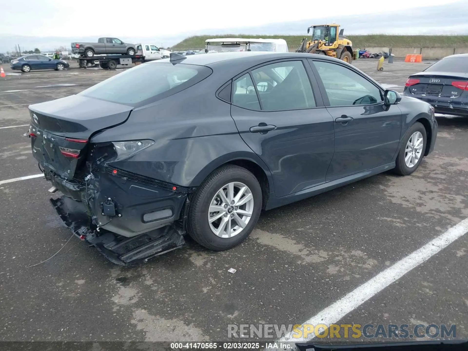 4 Photograph of a damaged car 4T1DAACK3SU044969 TOYOTA CAMRY 2025