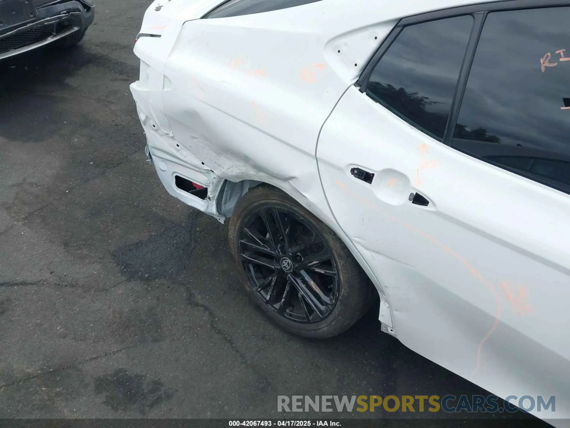 19 Photograph of a damaged car 4T1DAACK3SU087725 TOYOTA CAMRY 2025