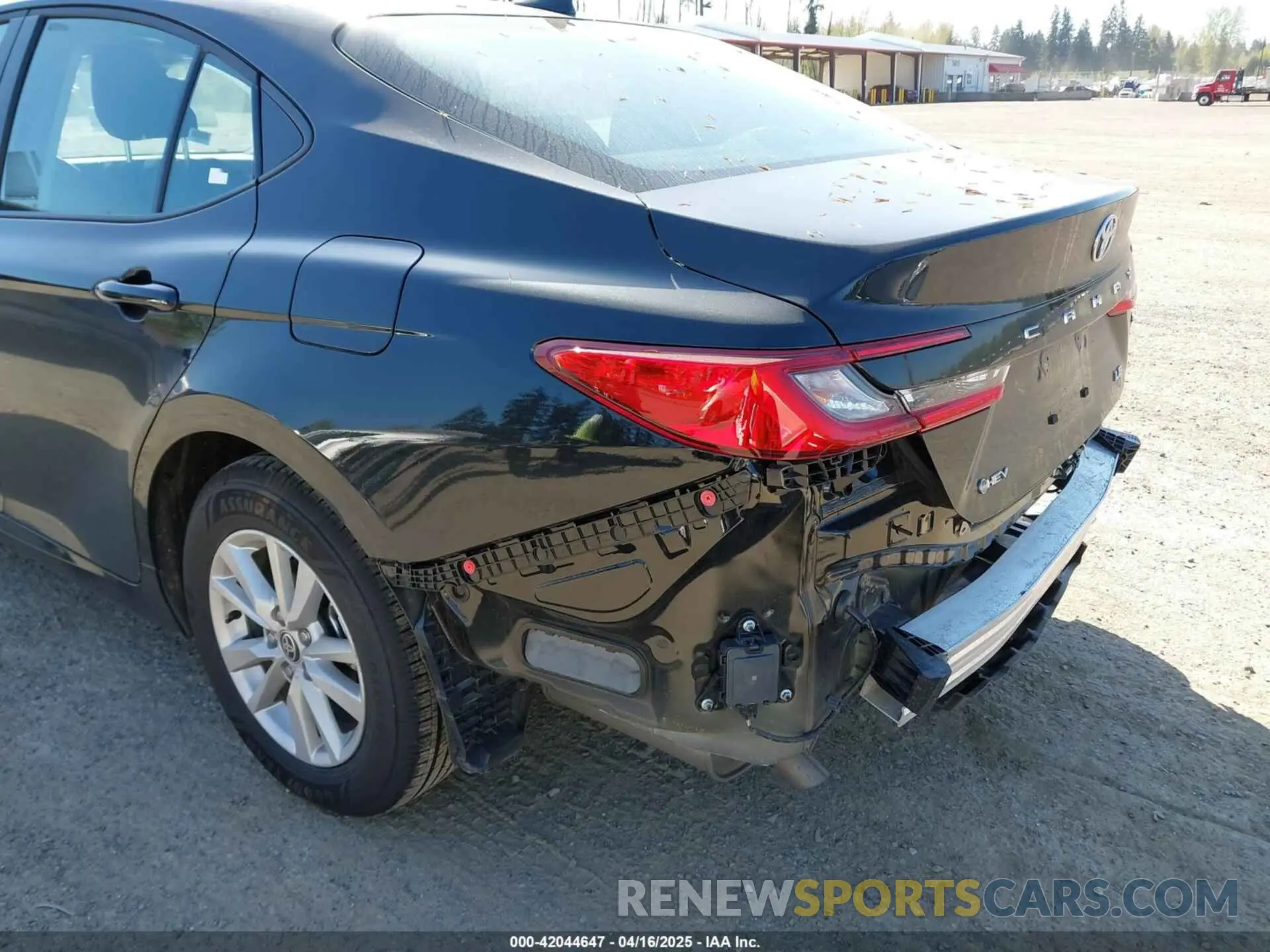 6 Photograph of a damaged car 4T1DAACK3SU101641 TOYOTA CAMRY 2025