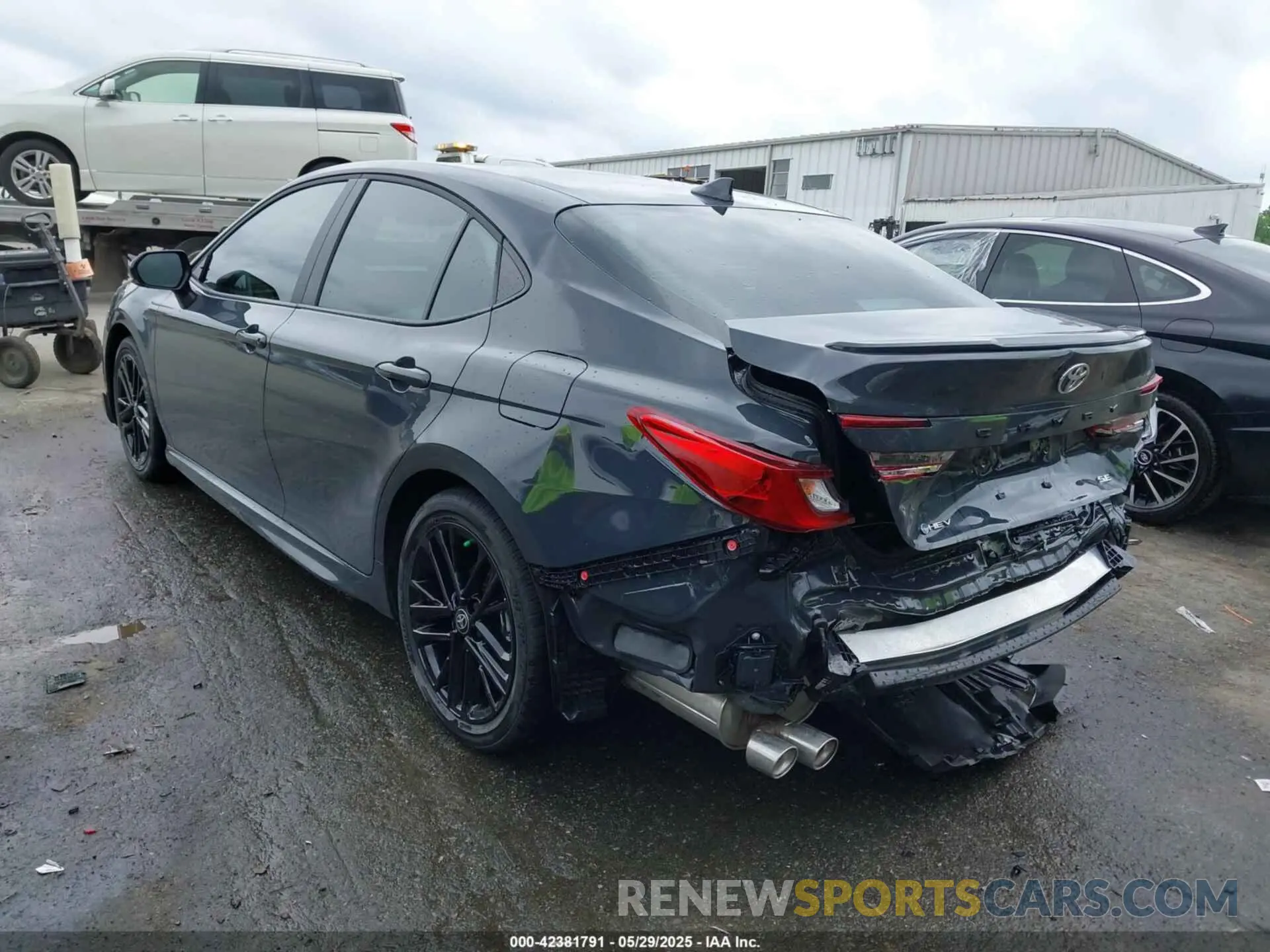 3 Photograph of a damaged car 4T1DAACK3SU127589 TOYOTA CAMRY 2025