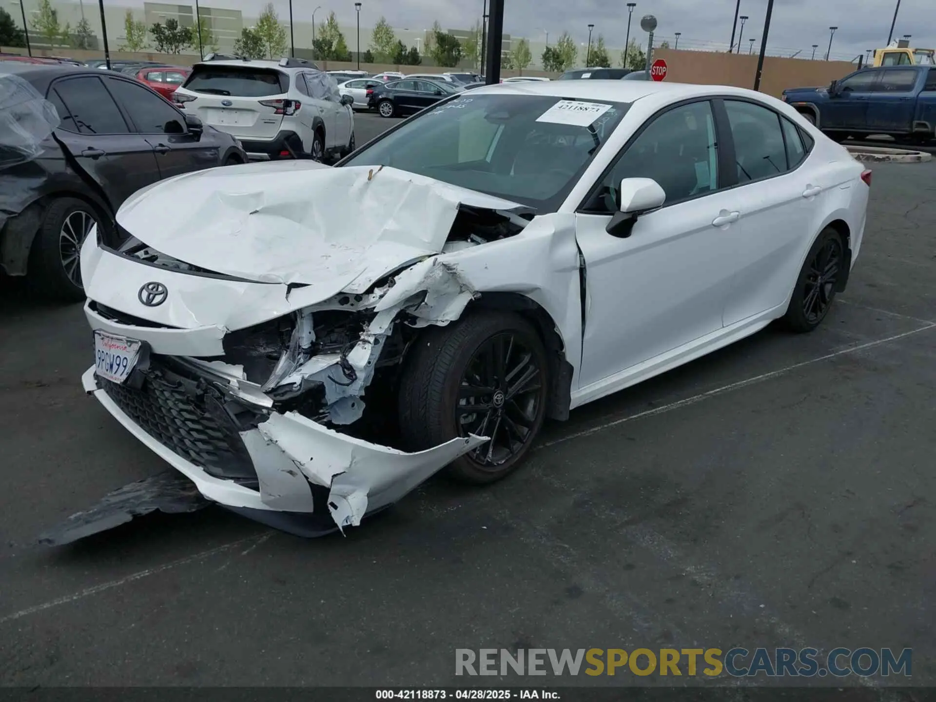 2 Photograph of a damaged car 4T1DAACK3SU533985 TOYOTA CAMRY 2025