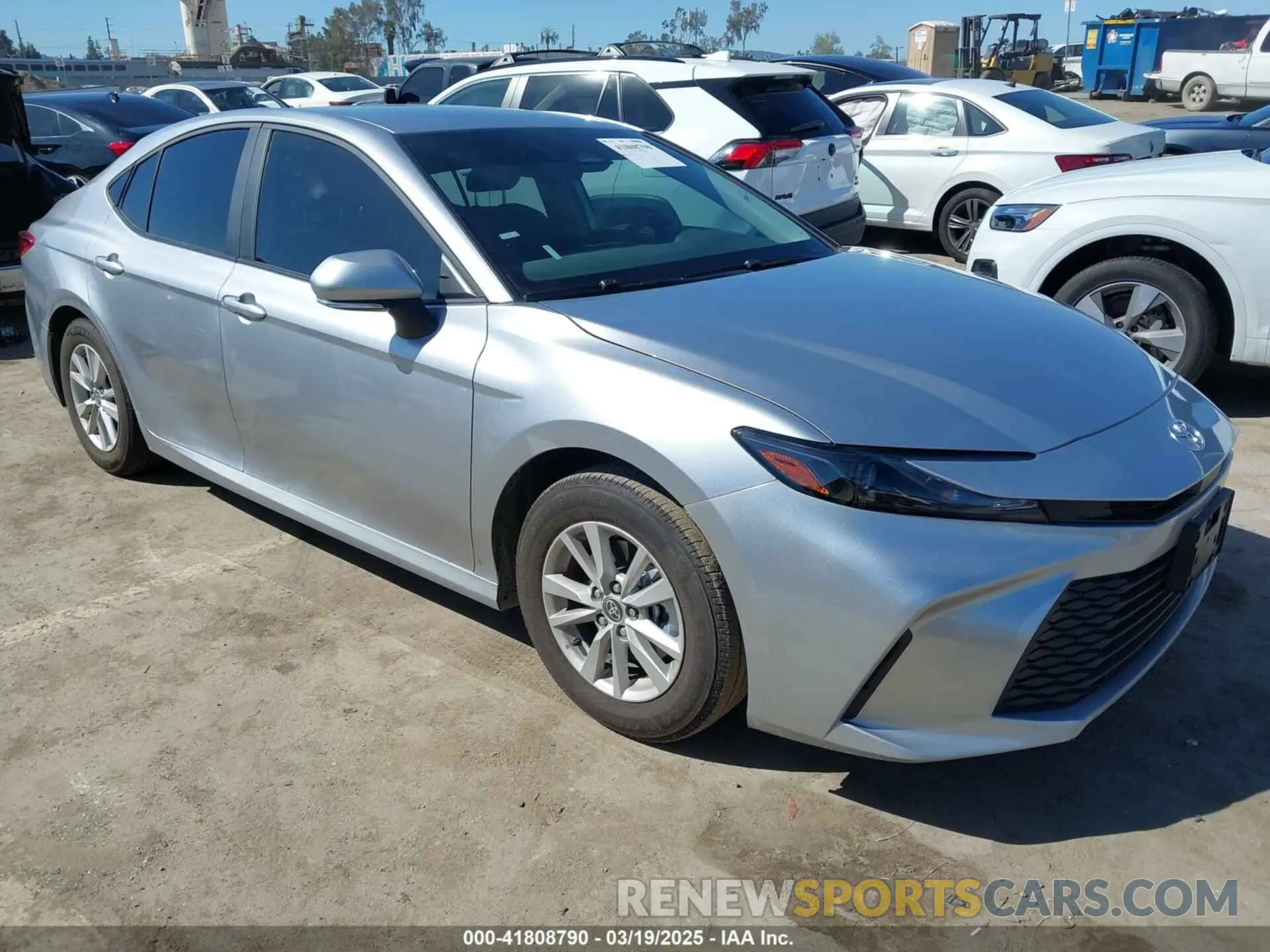 1 Фотография поврежденного автомобиля 4T1DAACK3SU571331 TOYOTA CAMRY 2025