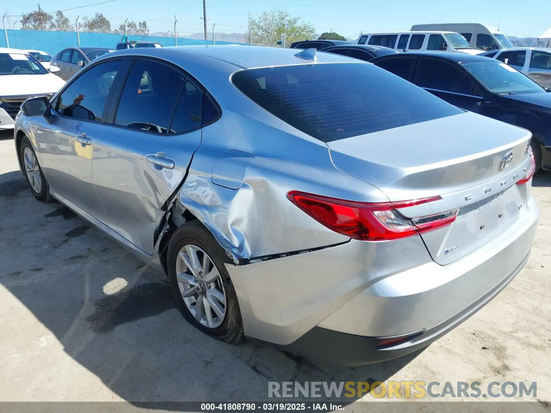 3 Фотография поврежденного автомобиля 4T1DAACK3SU571331 TOYOTA CAMRY 2025