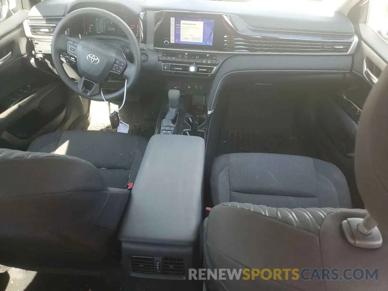 8 Фотография поврежденного автомобиля 4T1DAACK4SU002116 TOYOTA CAMRY 2025