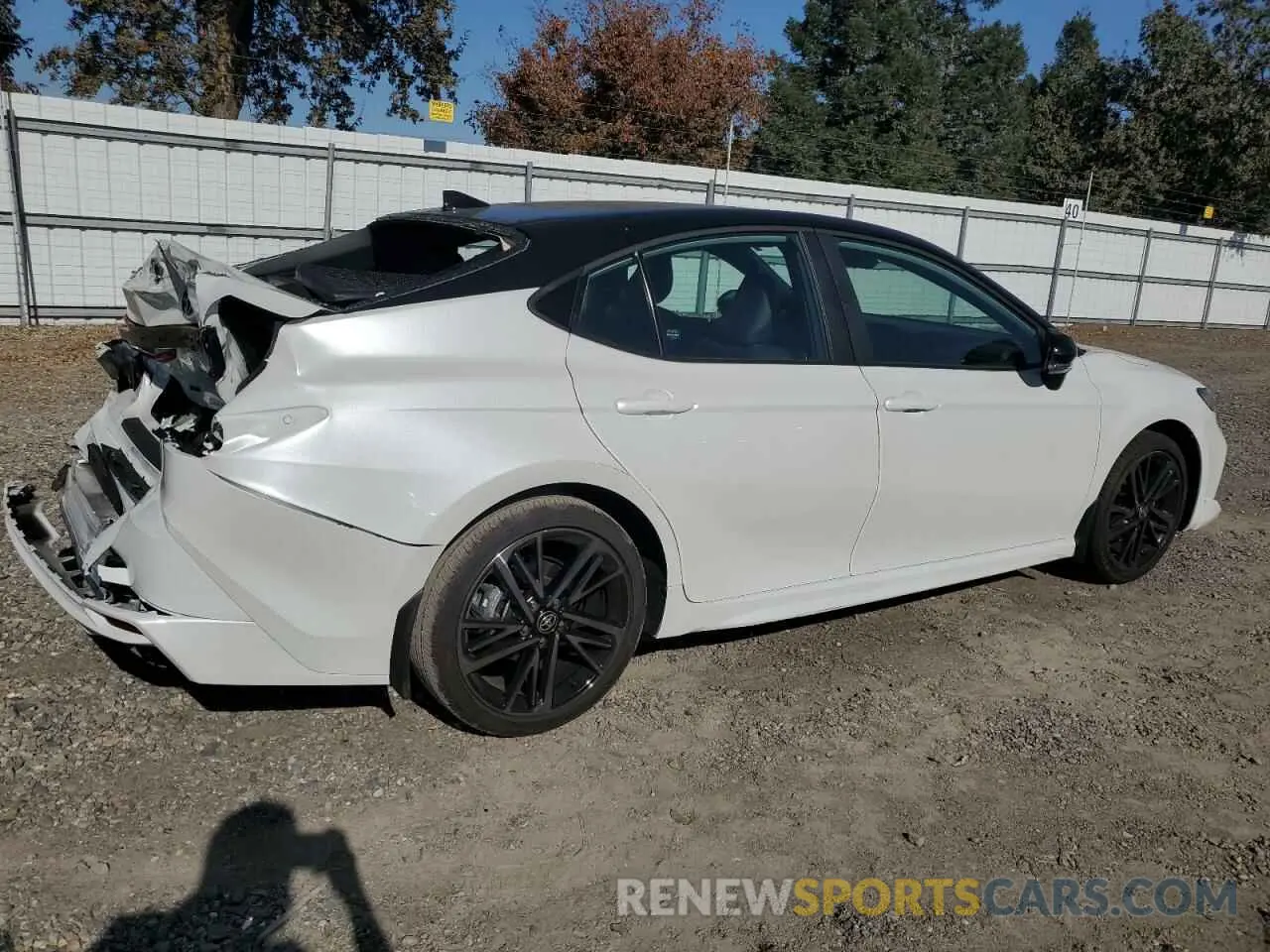 3 Photograph of a damaged car 4T1DAACK4SU022074 TOYOTA CAMRY 2025