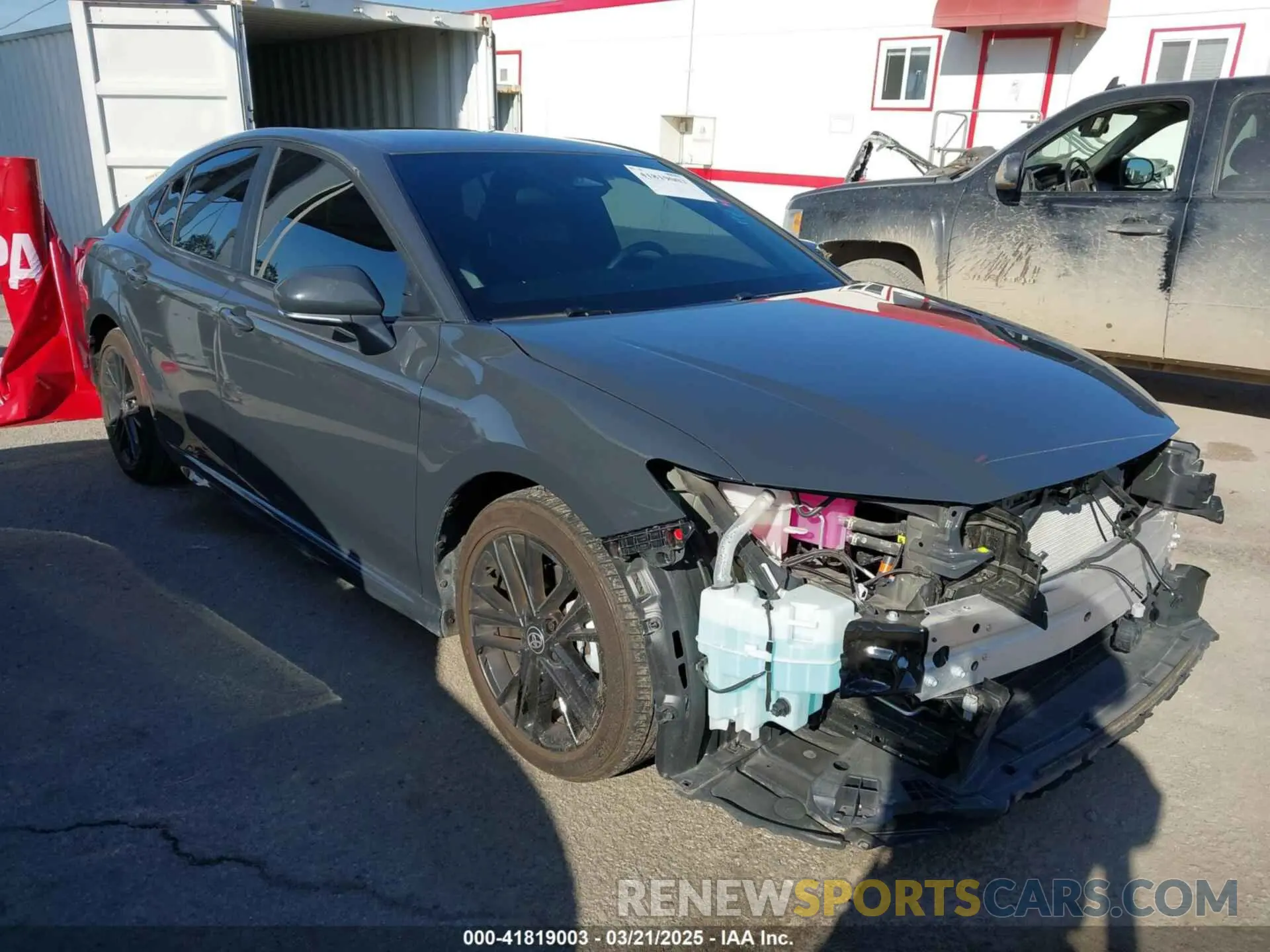 1 Photograph of a damaged car 4T1DAACK4SU053129 TOYOTA CAMRY 2025