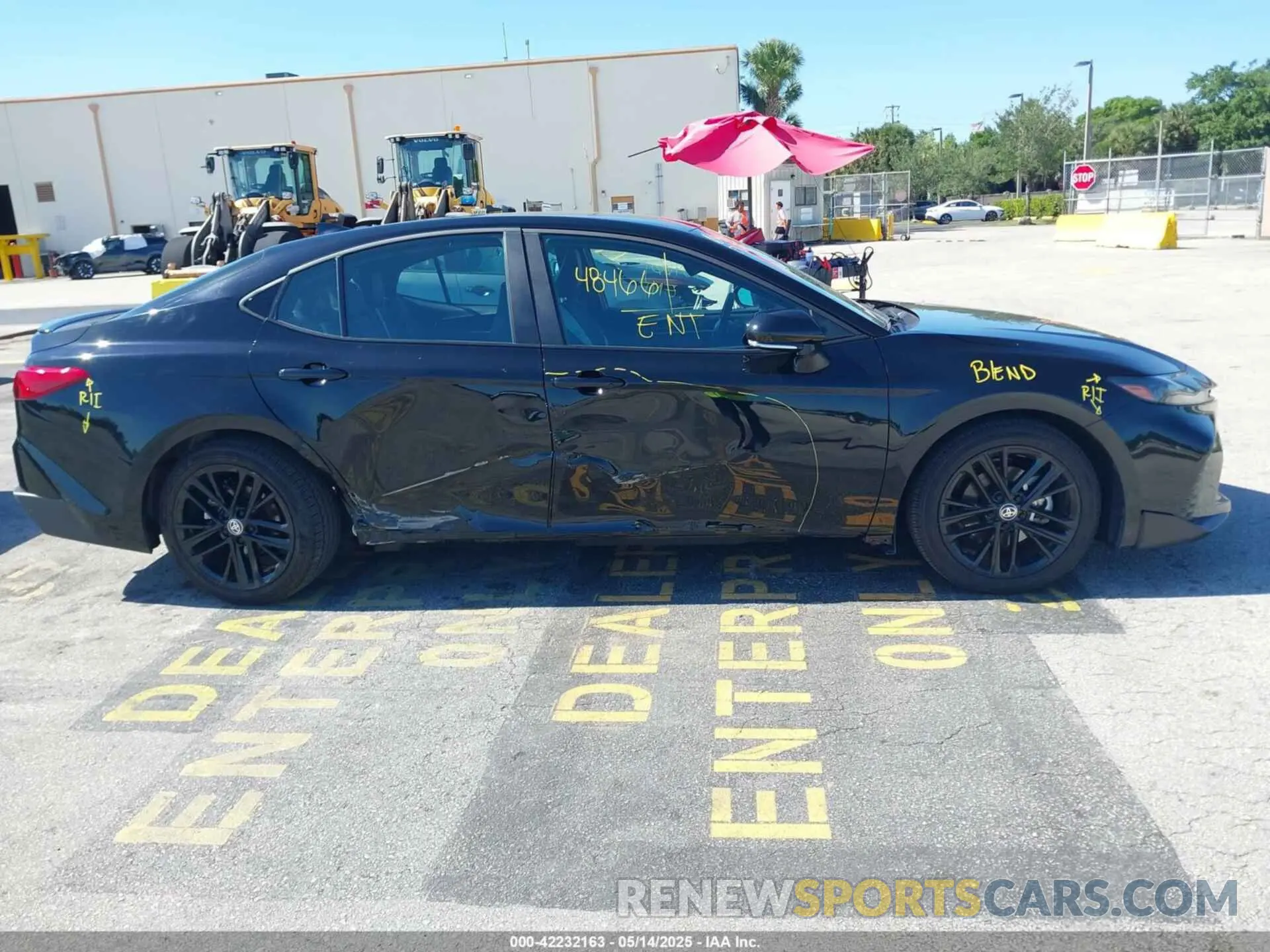 13 Фотография поврежденного автомобиля 4T1DAACK4SU077012 TOYOTA CAMRY 2025