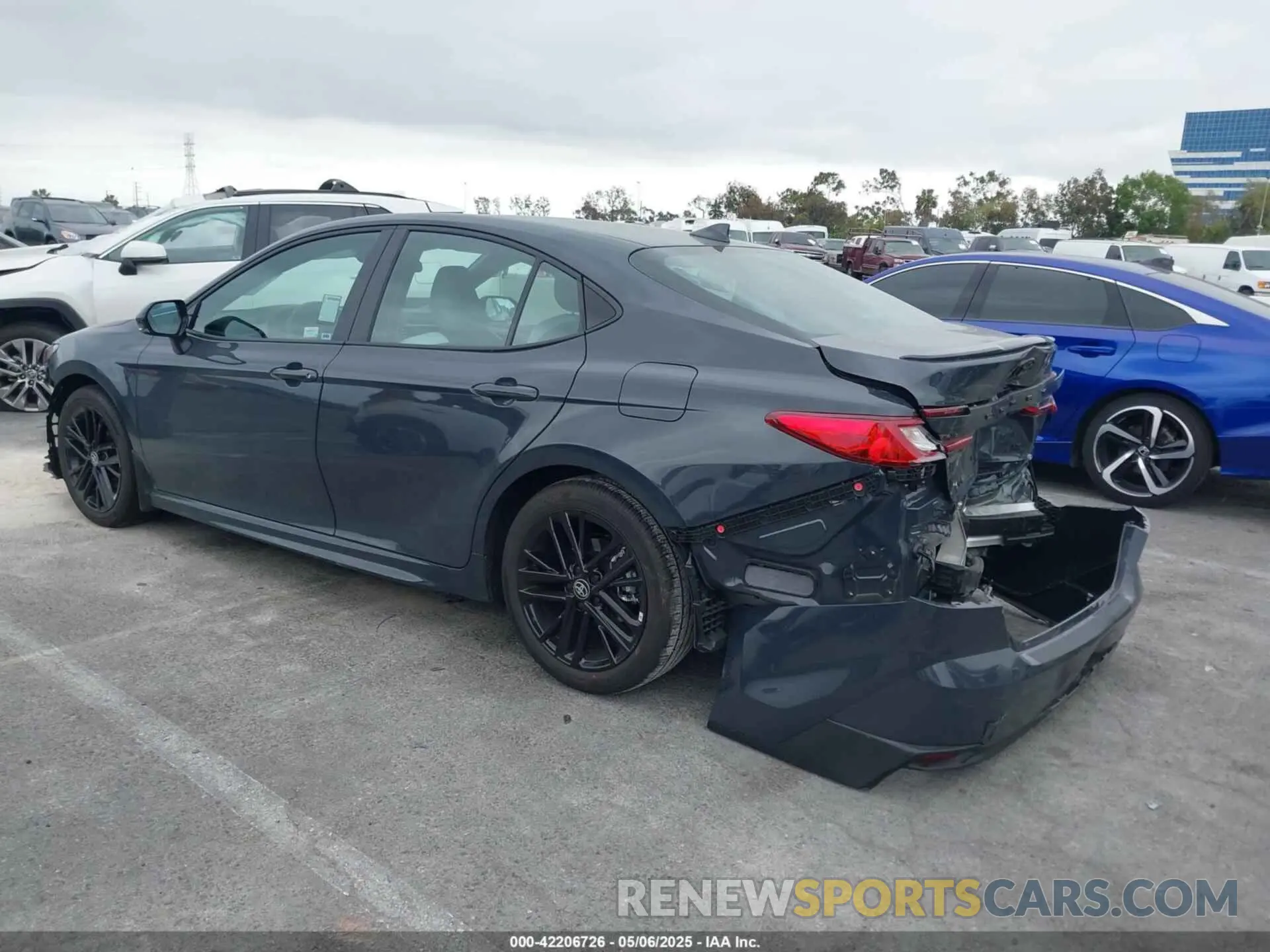 3 Фотография поврежденного автомобиля 4T1DAACK4SU110736 TOYOTA CAMRY 2025