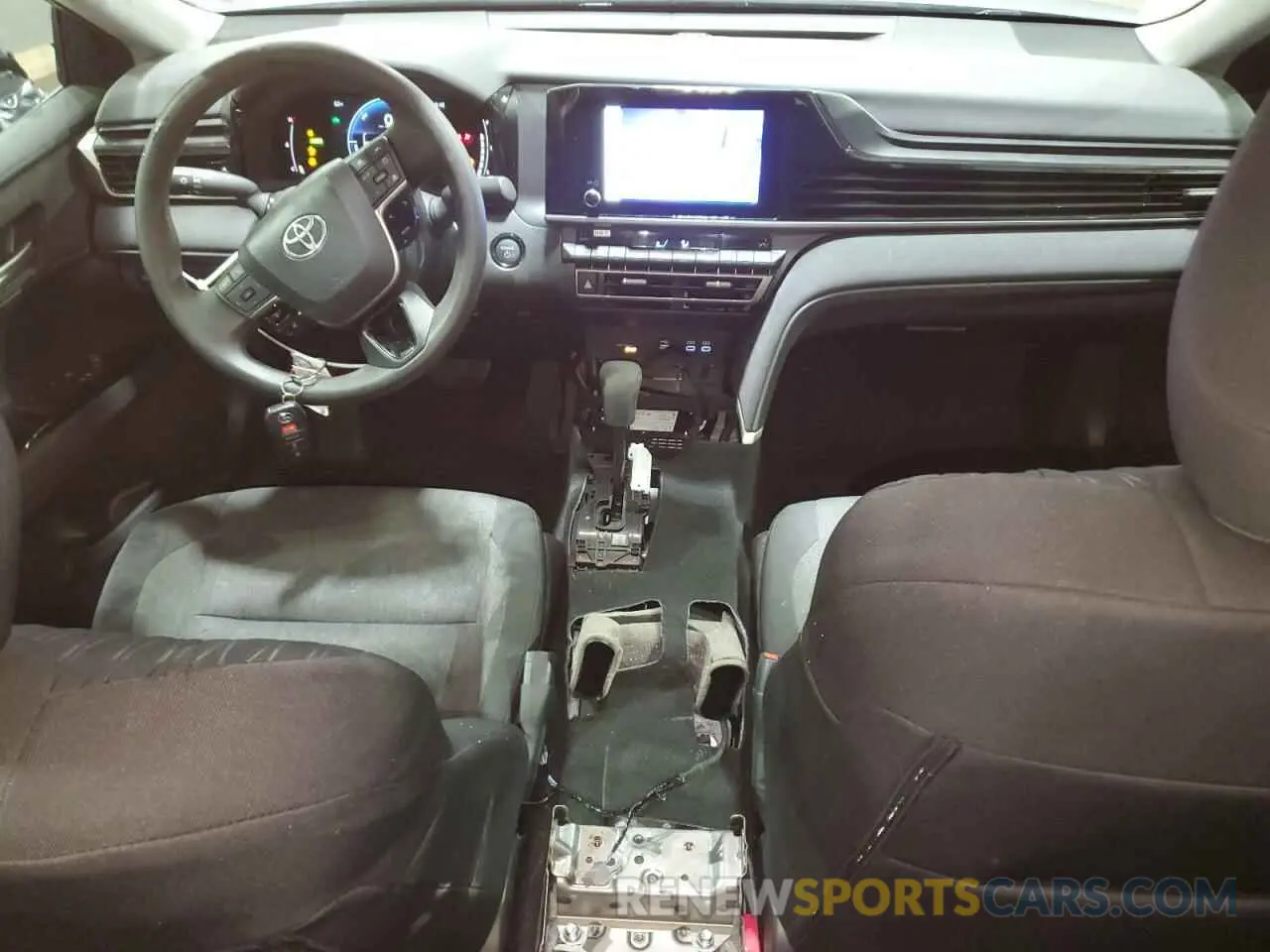8 Фотография поврежденного автомобиля 4T1DAACK4SU513843 TOYOTA CAMRY 2025