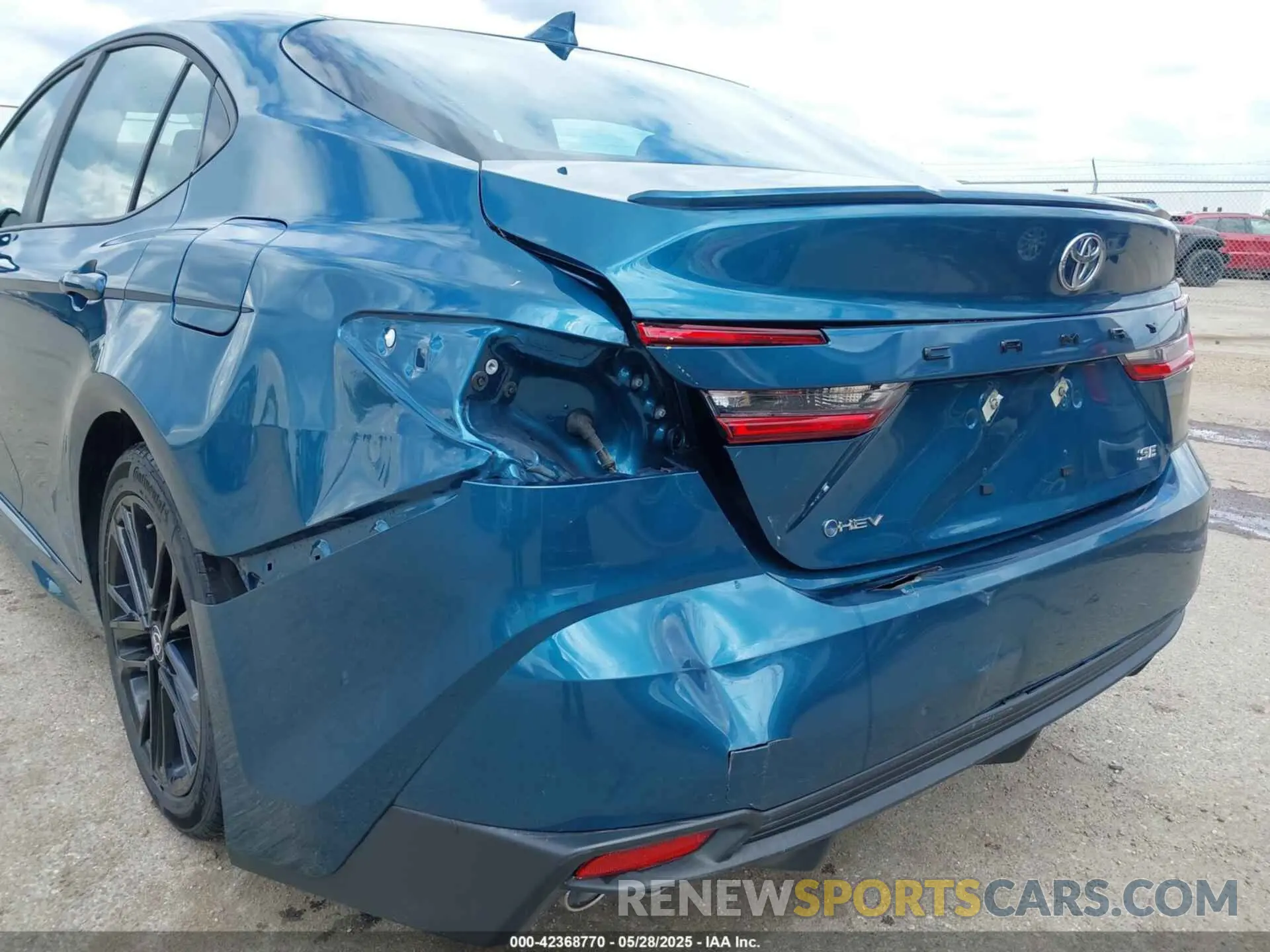 6 Фотография поврежденного автомобиля 4T1DAACK4SU518573 TOYOTA CAMRY 2025