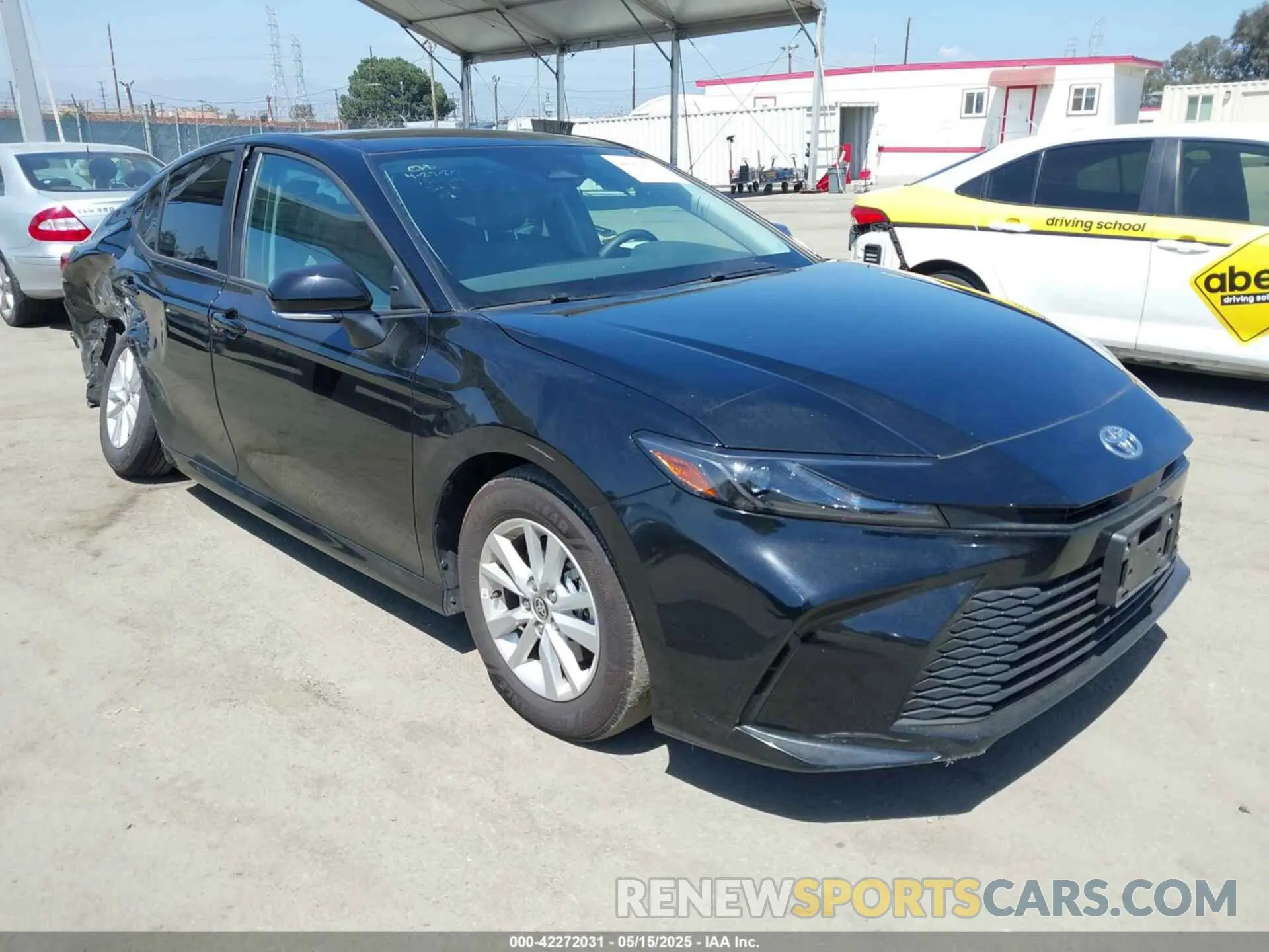 1 Photograph of a damaged car 4T1DAACK4SU521358 TOYOTA CAMRY 2025