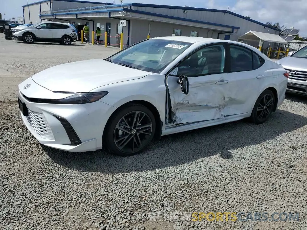 1 Фотография поврежденного автомобиля 4T1DAACK4SU552626 TOYOTA CAMRY 2025