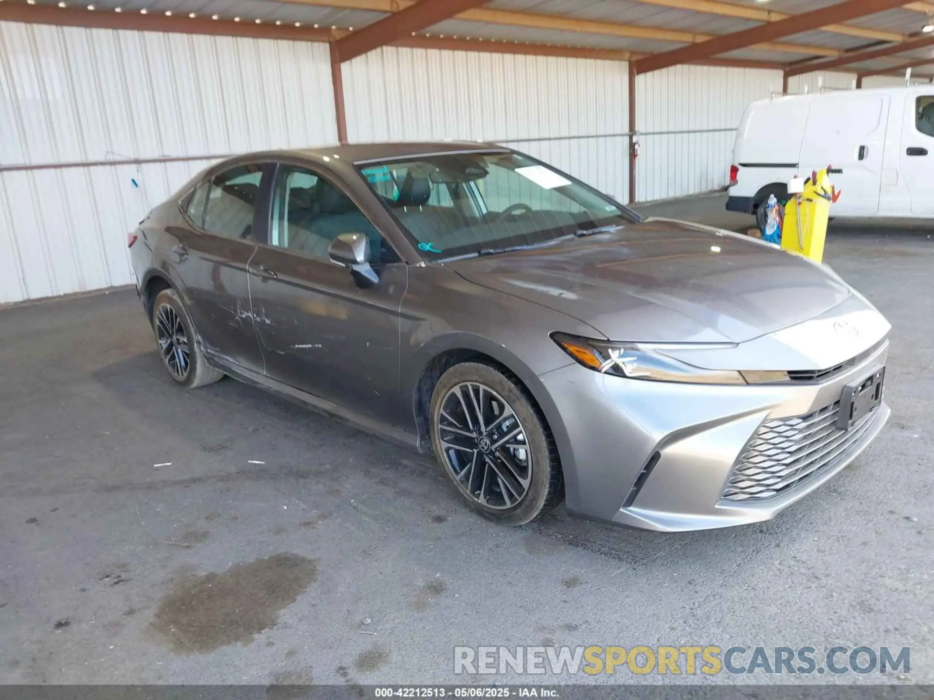 1 Photograph of a damaged car 4T1DAACK4SU555705 TOYOTA CAMRY 2025