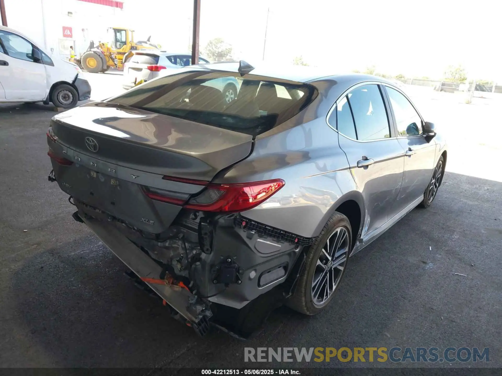 4 Photograph of a damaged car 4T1DAACK4SU555705 TOYOTA CAMRY 2025