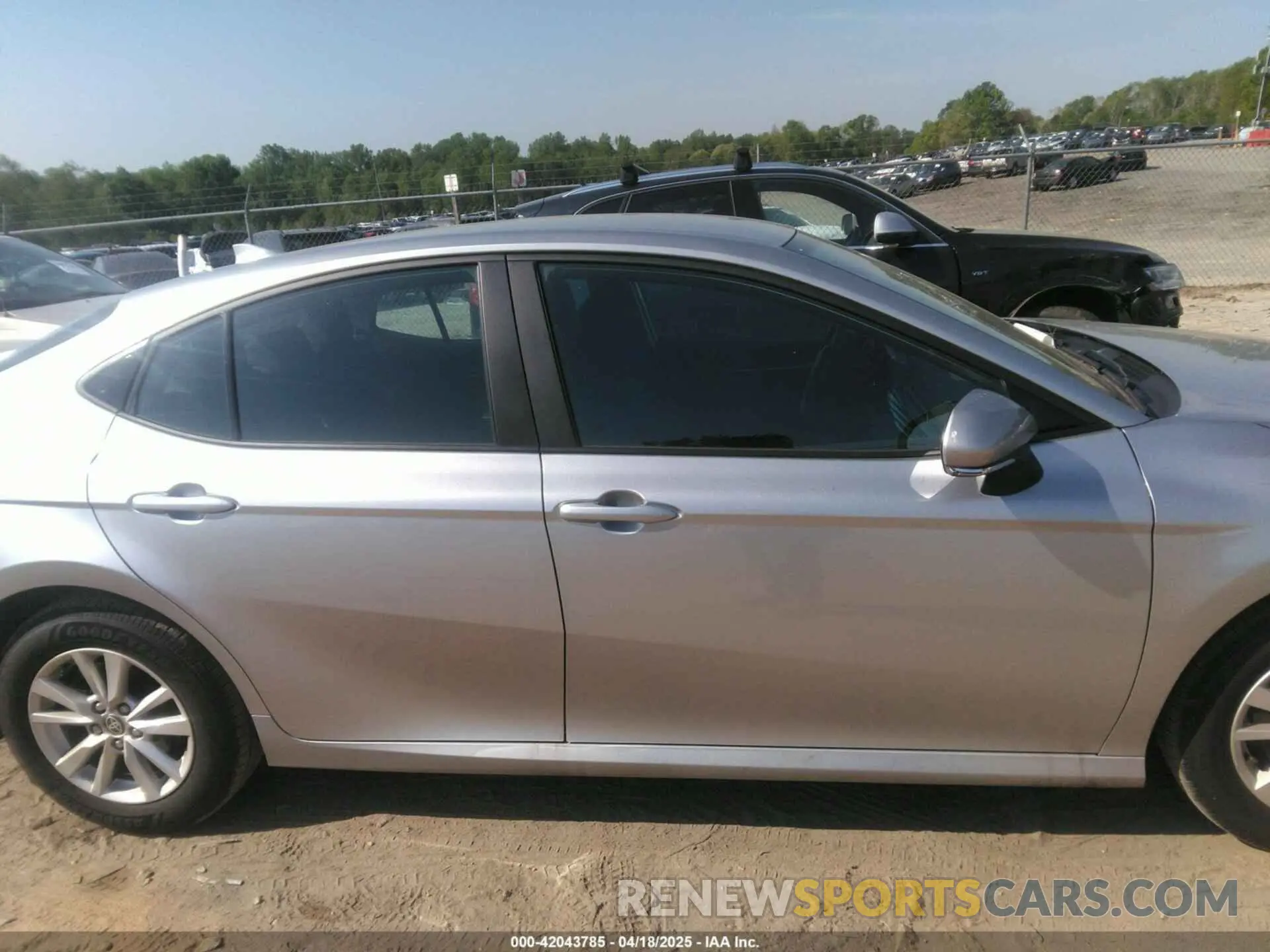13 Photograph of a damaged car 4T1DAACK4SU563562 TOYOTA CAMRY 2025