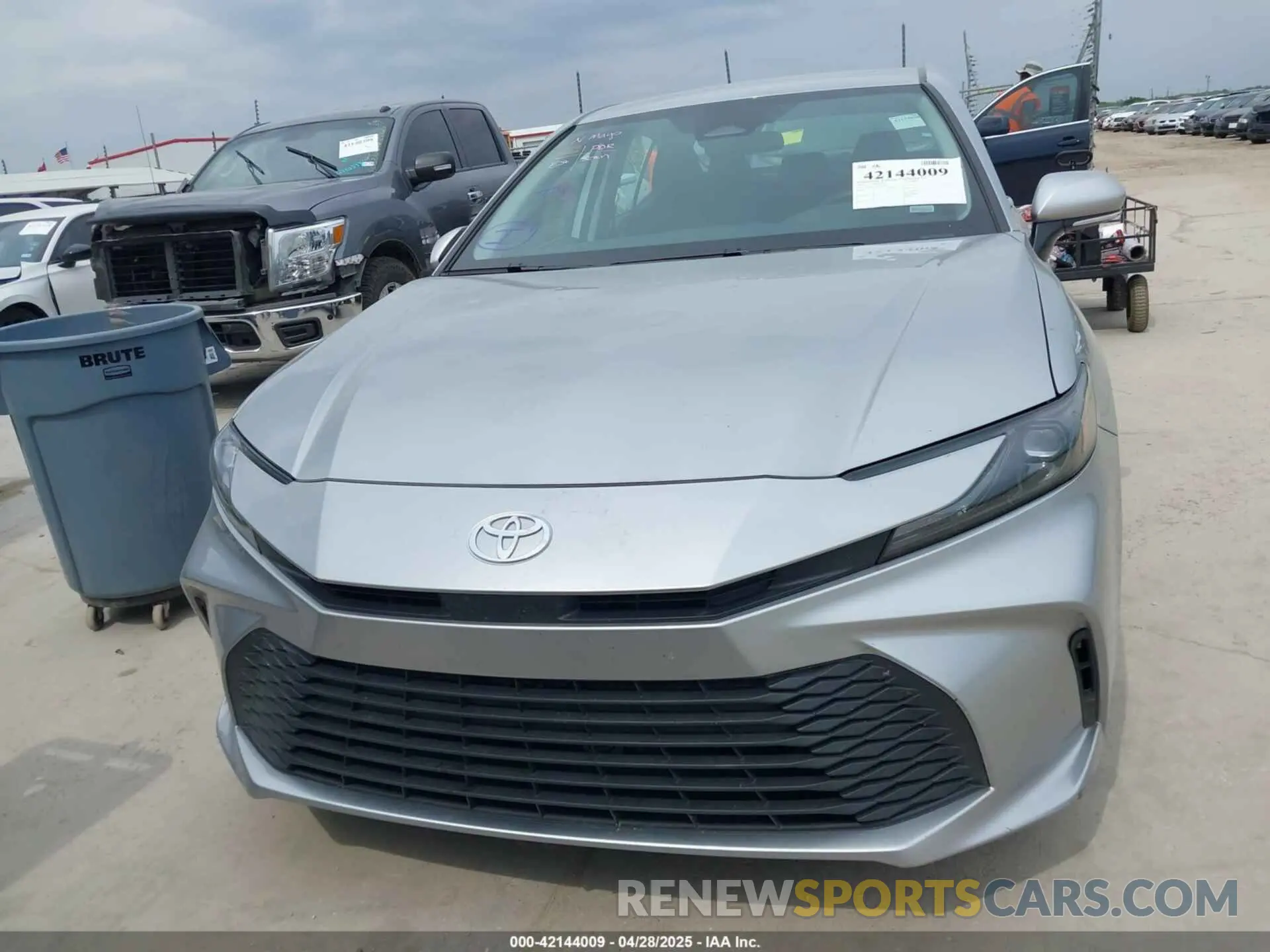 12 Photograph of a damaged car 4T1DAACK5SU000942 TOYOTA CAMRY 2025