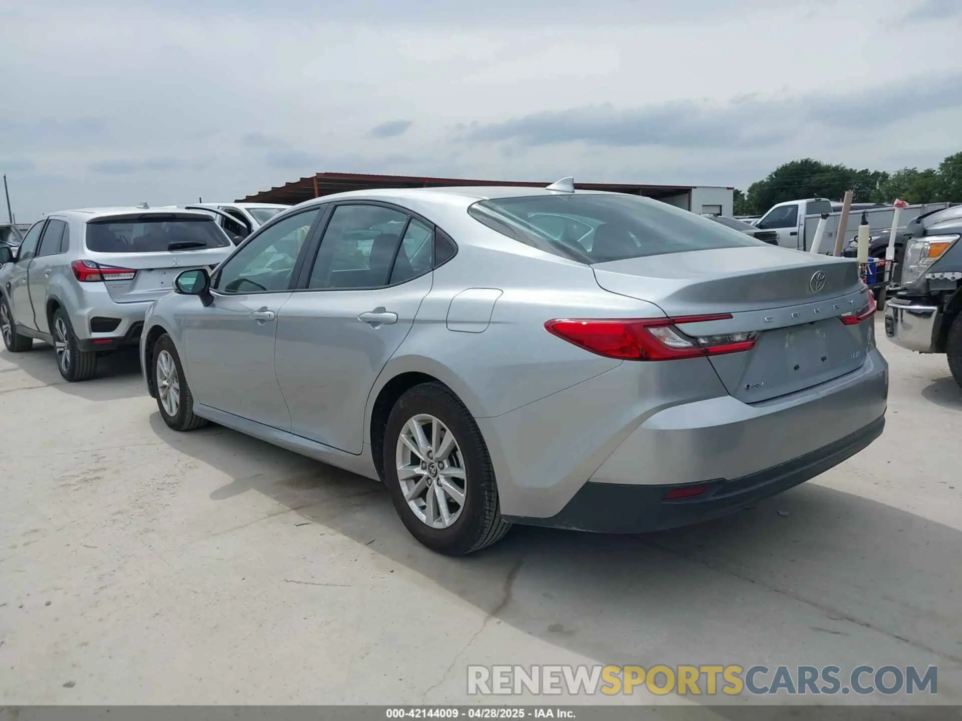3 Photograph of a damaged car 4T1DAACK5SU000942 TOYOTA CAMRY 2025