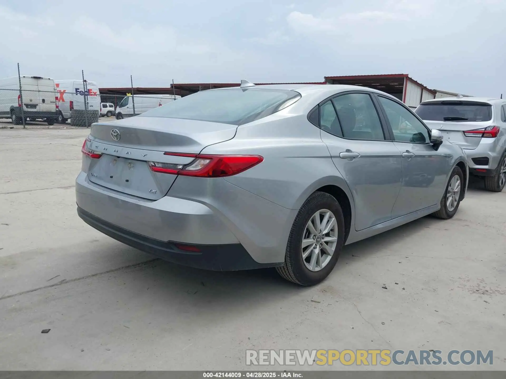 4 Photograph of a damaged car 4T1DAACK5SU000942 TOYOTA CAMRY 2025